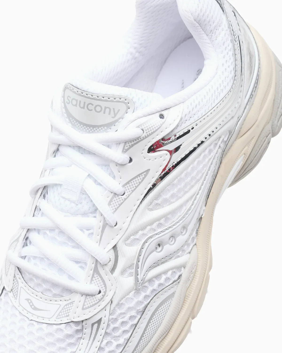 000000_Saucony-ProGrid-Omni-9_White-Silver_S101245-1004_img1