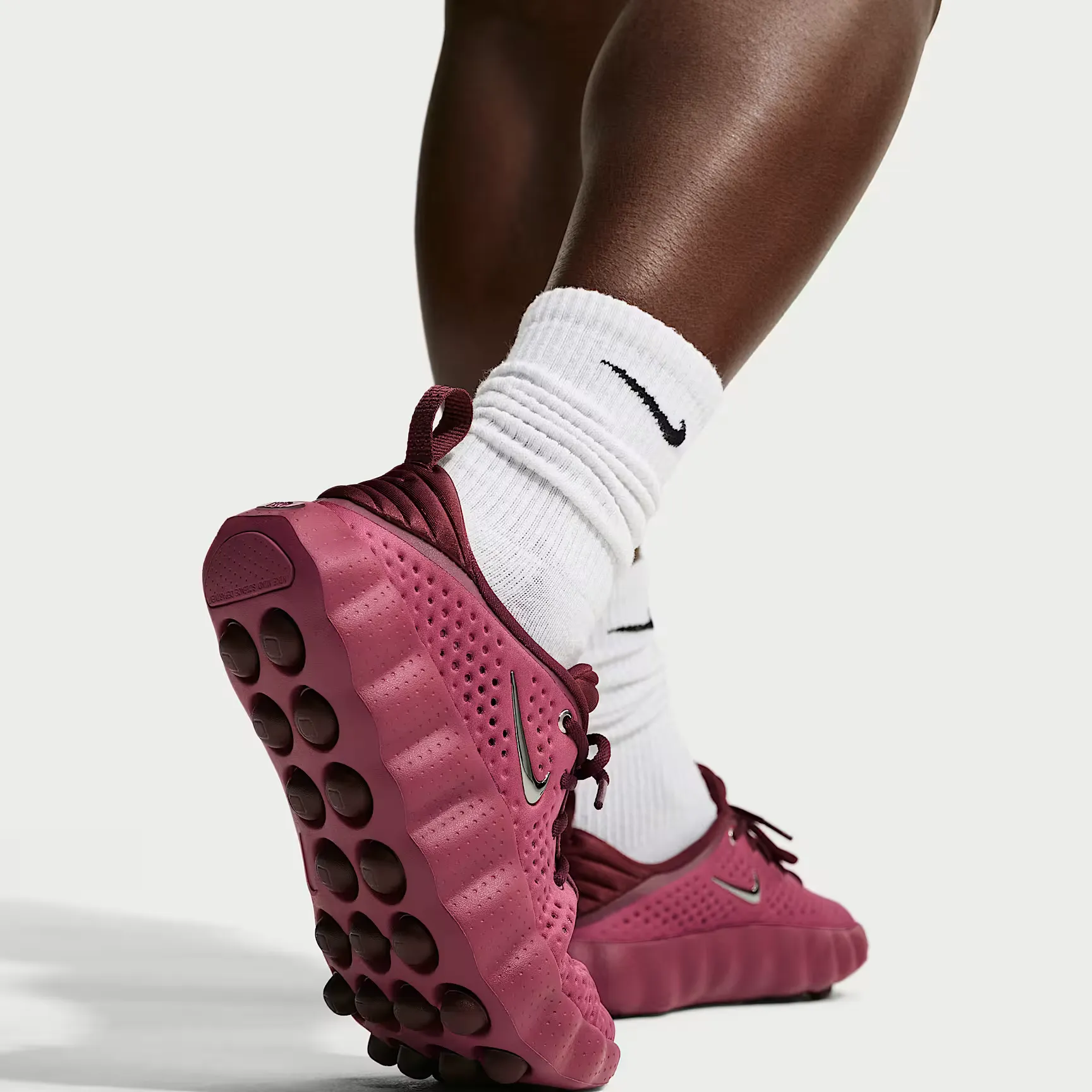 000000_Nike-Mind-002-WMNS_Pink-Smoke_HQ4310-600_img9