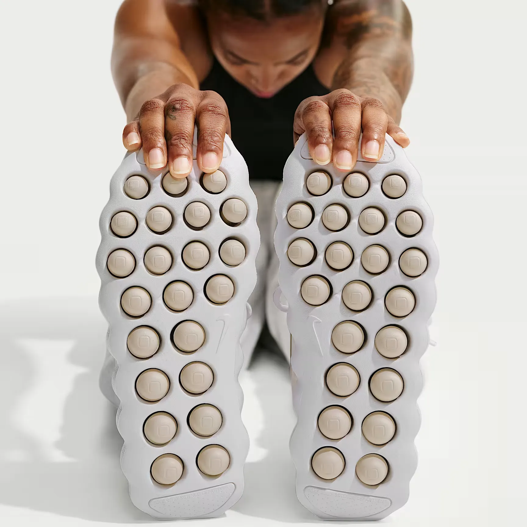 000000_Nike-Mind-002-WMNS_Summit-White_HQ4310-101_img9