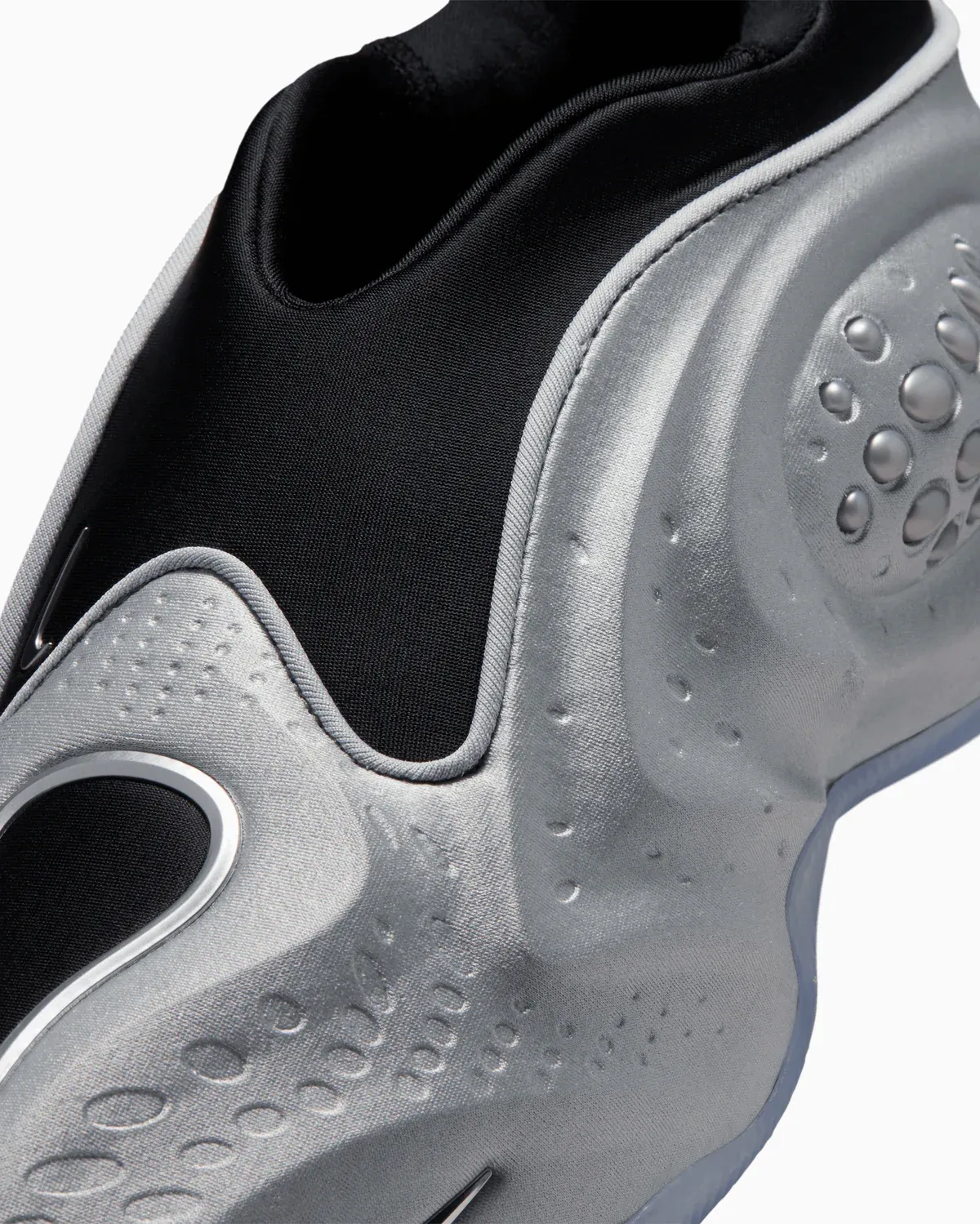000000_Nike-First-Sight-Shadow-WMNS_Metallic-Silver_HQ2410-002_img1