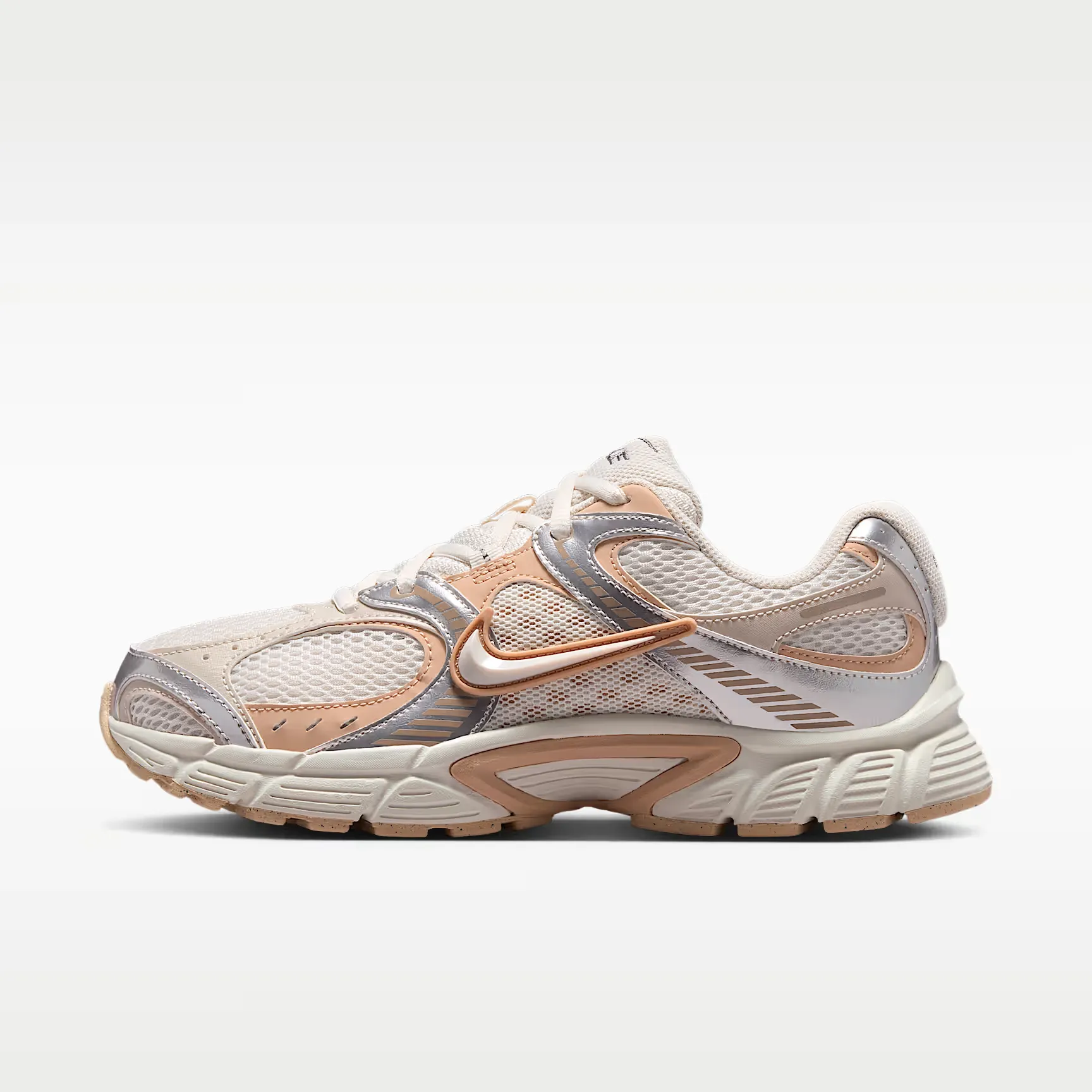 000000_Nike-V5-RNR-WMNS_Phantom-Chalk_HQ7901-012_img0