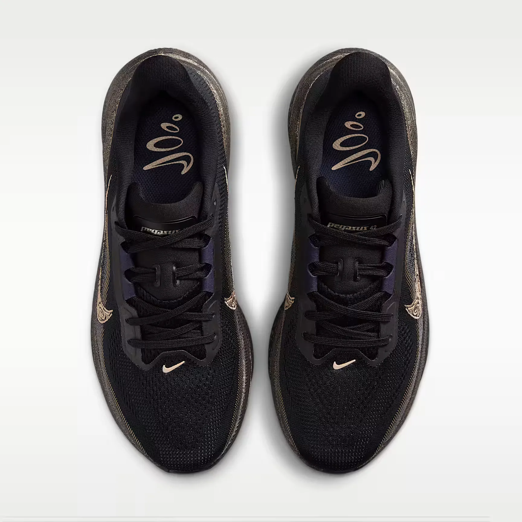 000000_Nike-Air-Zoom-Pegasus-42-WMNS_Keely-Hodgkinson_IR7192-001_img3