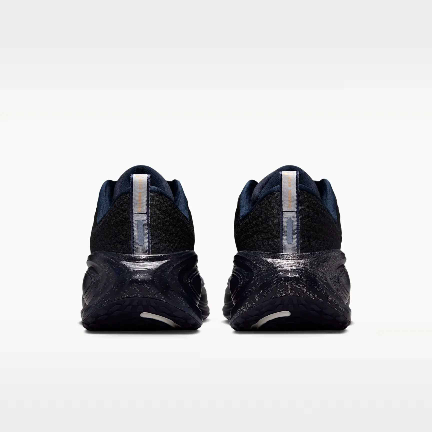 000000_Nike-Vomero-Plus-WMNS_Keely-Hodgkinson_IR7193-400_img5