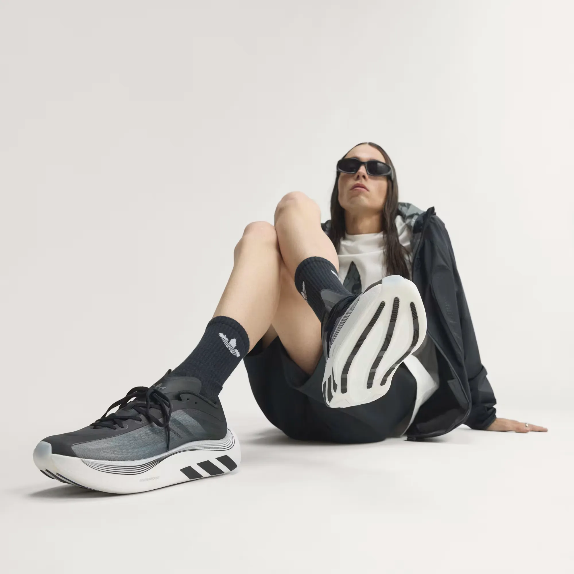 000000_adidas-Hyperboost-EPHR-LT_Core-Black-Footwear-White_KZ8508_img1