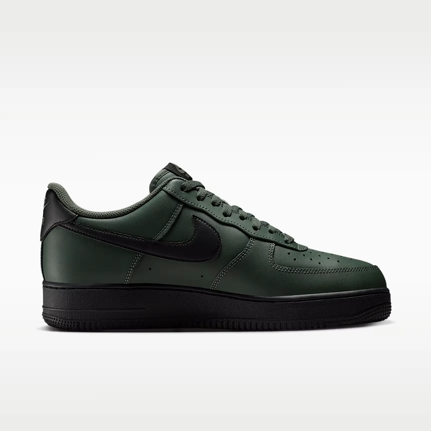 000000_Nike-Air-Force-1-'07_Camo-Green-Noir_FJ4146-303_img2