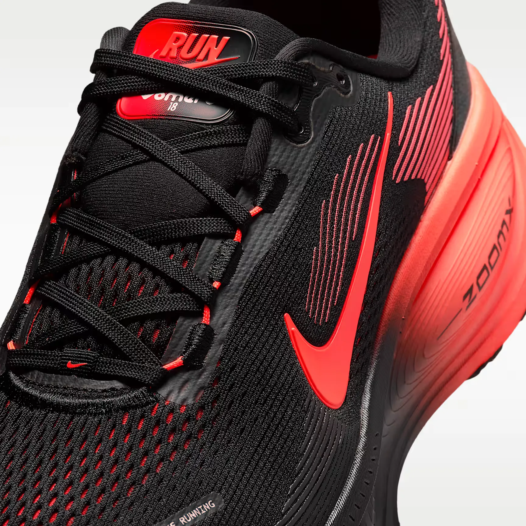 000000_Nike-Vomero-18_Bred_HM6803-019_img6
