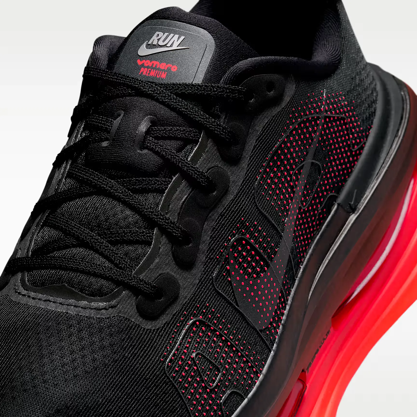 000000_Nike-Vomero-Premium_Black-Bright-Crimson_HQ2050-002_img6
