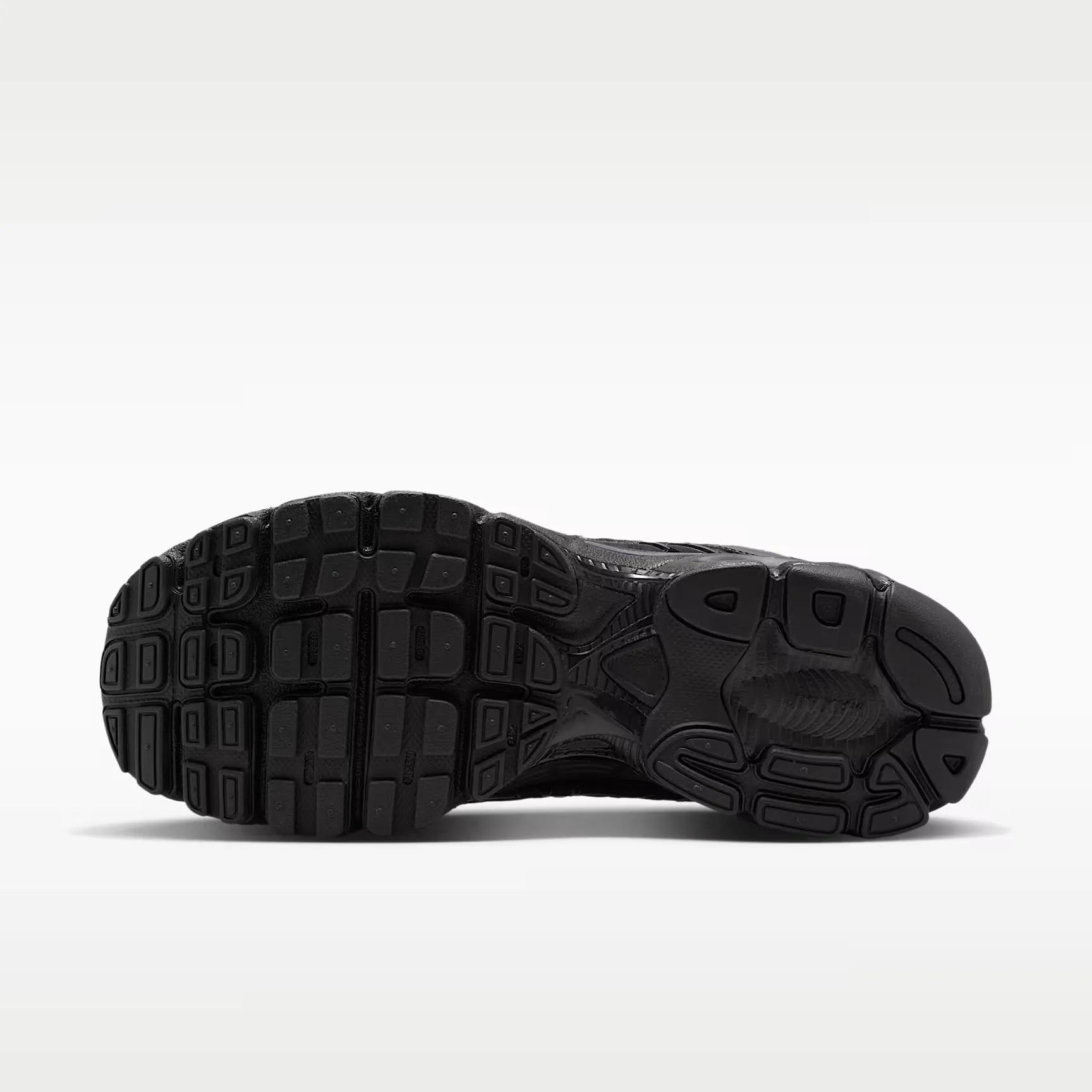000000_Nike-Air-Max-Moto-2K-WMNS_Black-Iron-Grey_HQ2056-012_img1