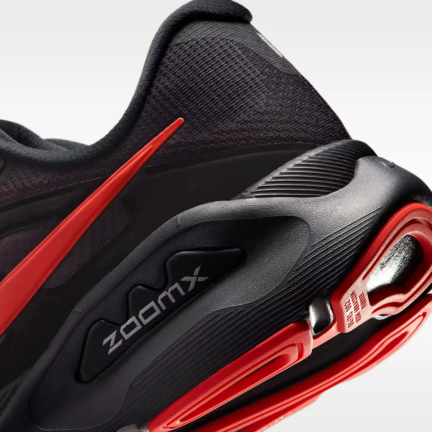 000000_Nike-Structure-Plus_Black-University-Red_HQ3048-005_img7