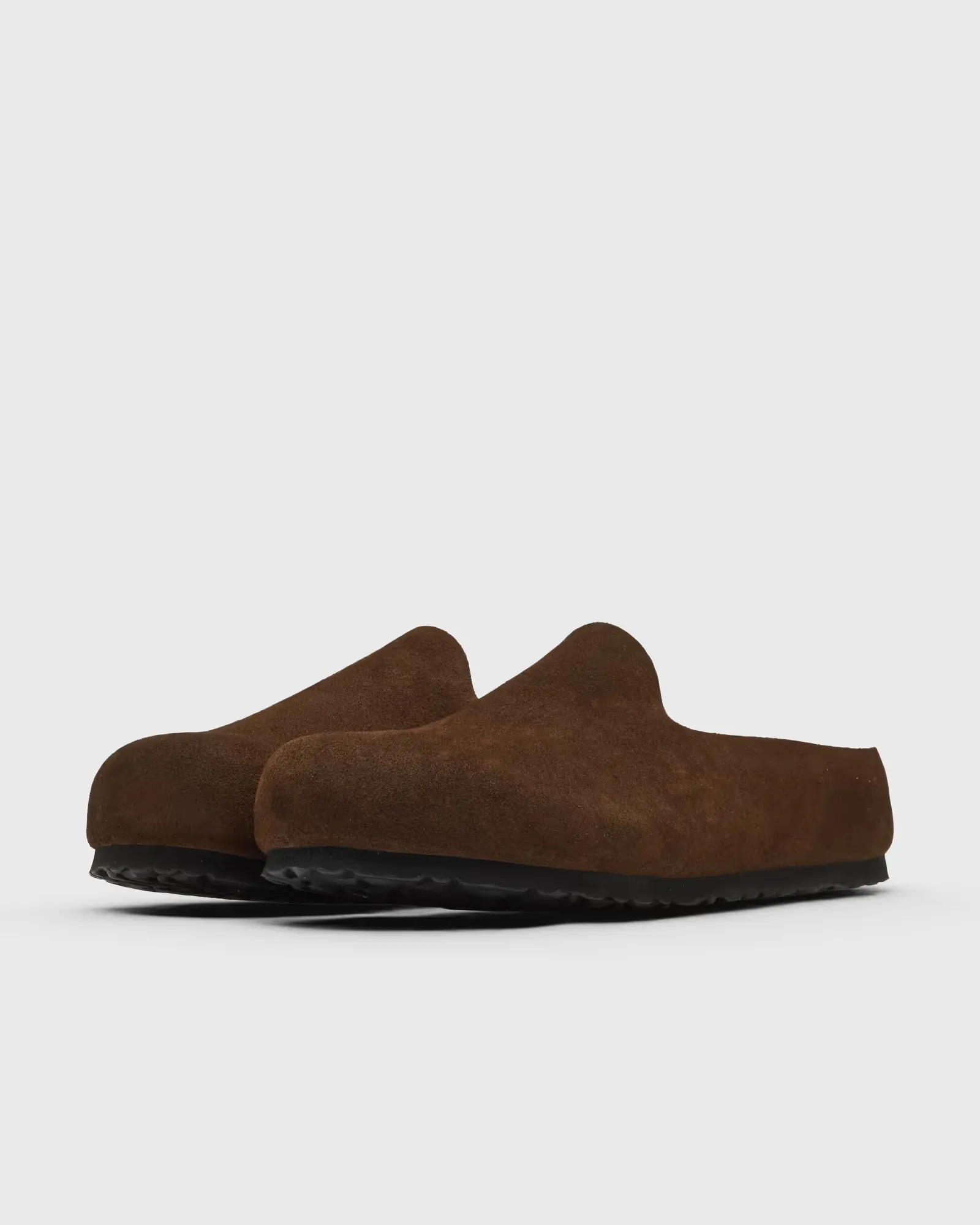 000000_Birkenstock-Amsterdam-Wrapped-Suede-Leather_Carafe_1032515_img1