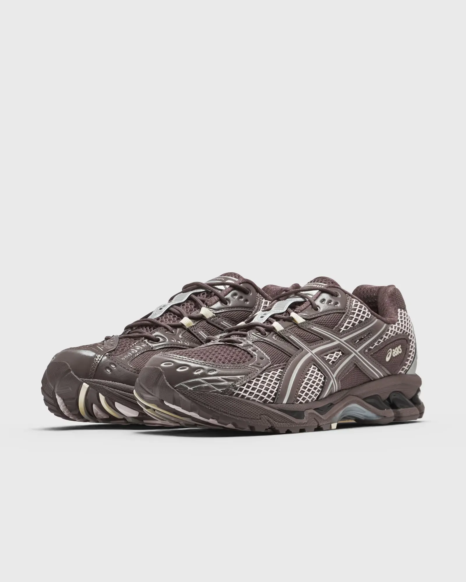 000000_Asics-Gel-Nimbus-10.1_Cocoa-Powder-Pure-Silver_1203A599-200_img1