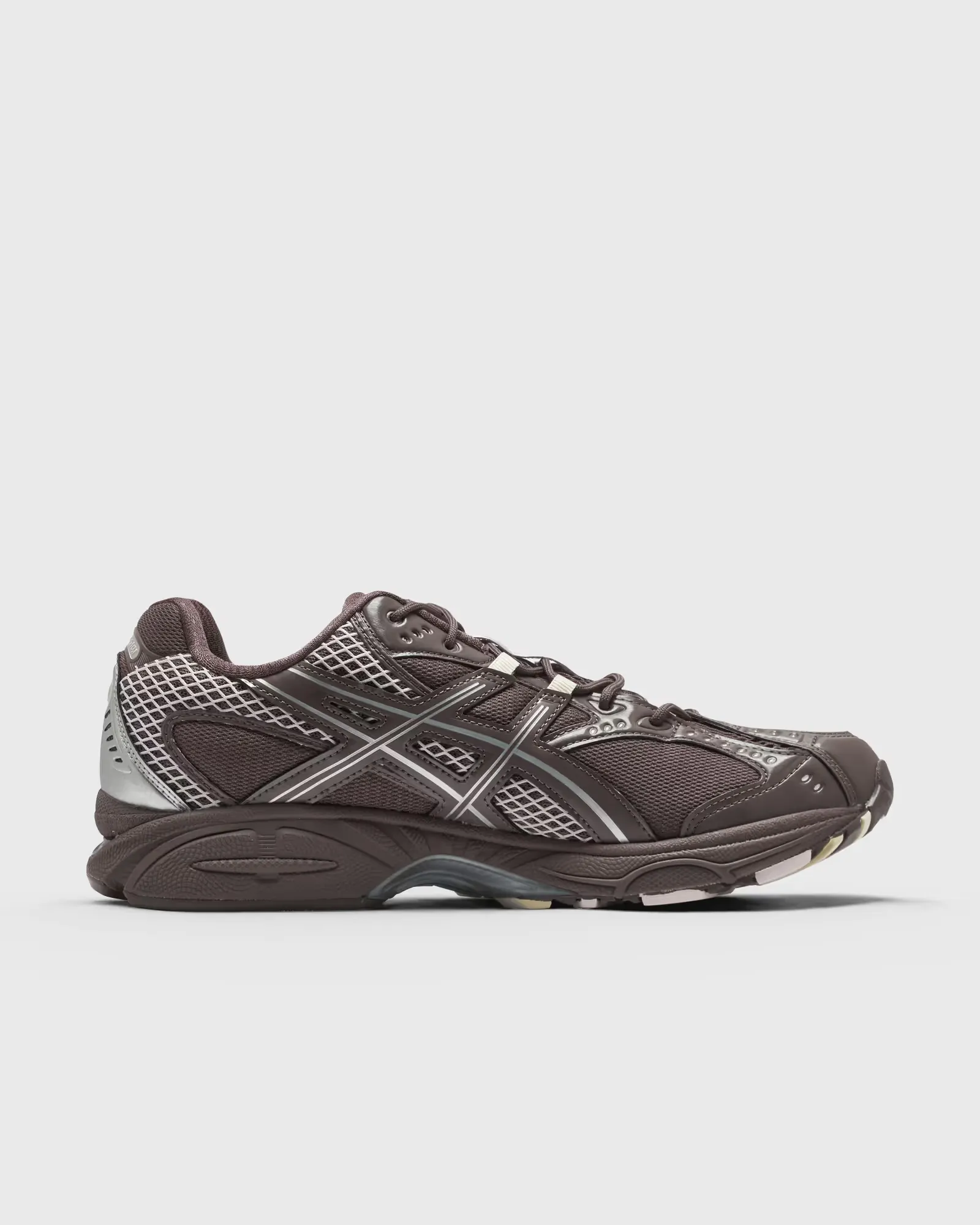 000000_Asics-Gel-Nimbus-10.1_Cocoa-Powder-Pure-Silver_1203A599-200_img2