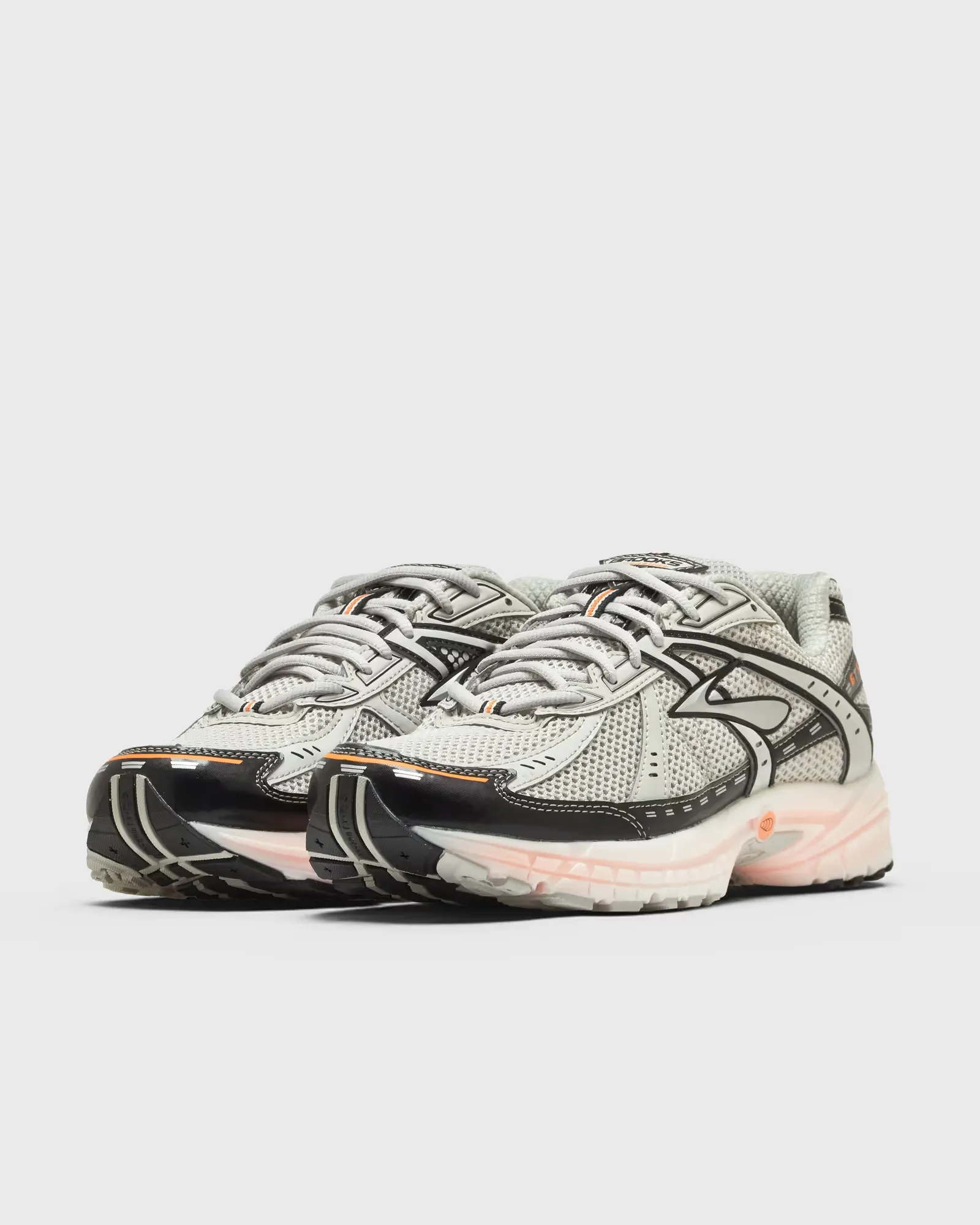 000000_Brooks-Running-Adrenaline-GTS-10_Quiet-Gray-Black-Coralrose_1000581D066_img1
