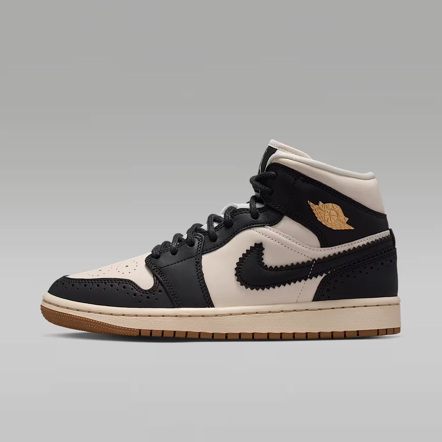 000000_Air-Jordan-1-Mid-SE-WMNS_Off-Noir-Chalk_IO0760-001_img0
