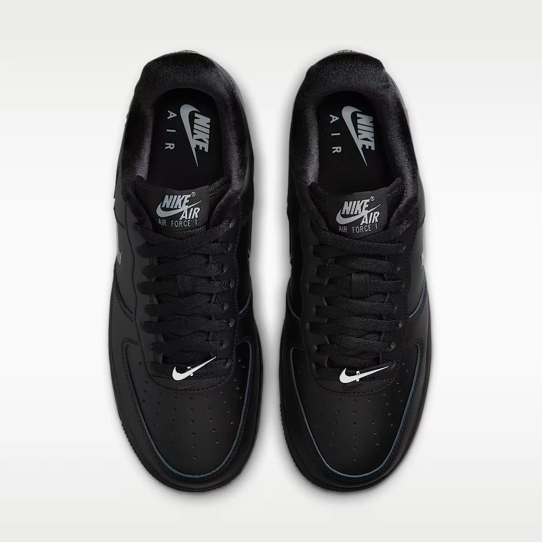000000_Nike-Air-Force-1-'07-WMNS_Chrome-Swoosh_IV6039-001_img3