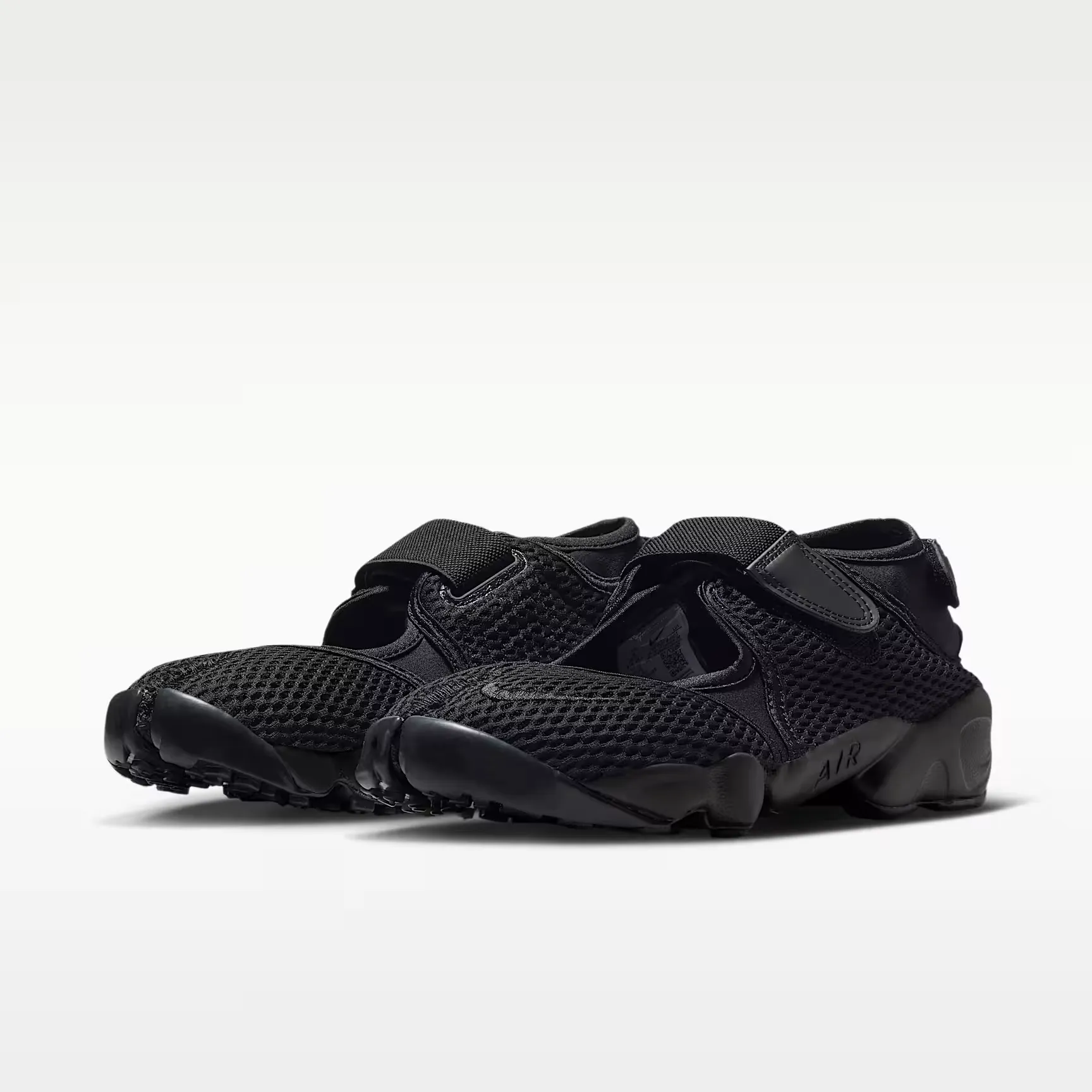 000000_Nike-Air-Rift-WMNS_Black_IW8074-001_img4