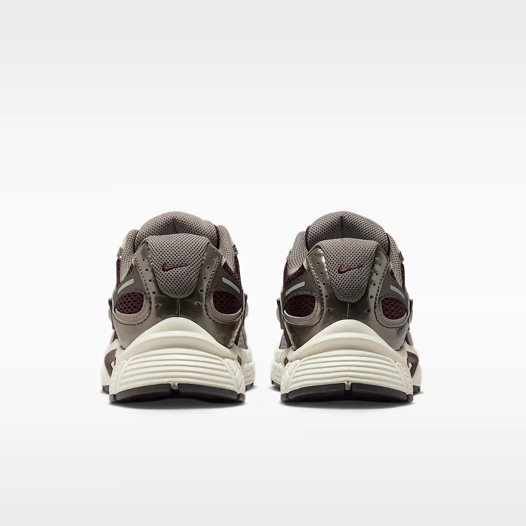 000000_Nike-V5-RNR-WMNS_Burgundy-Crush-College-Grey_HQ7901-602_img5