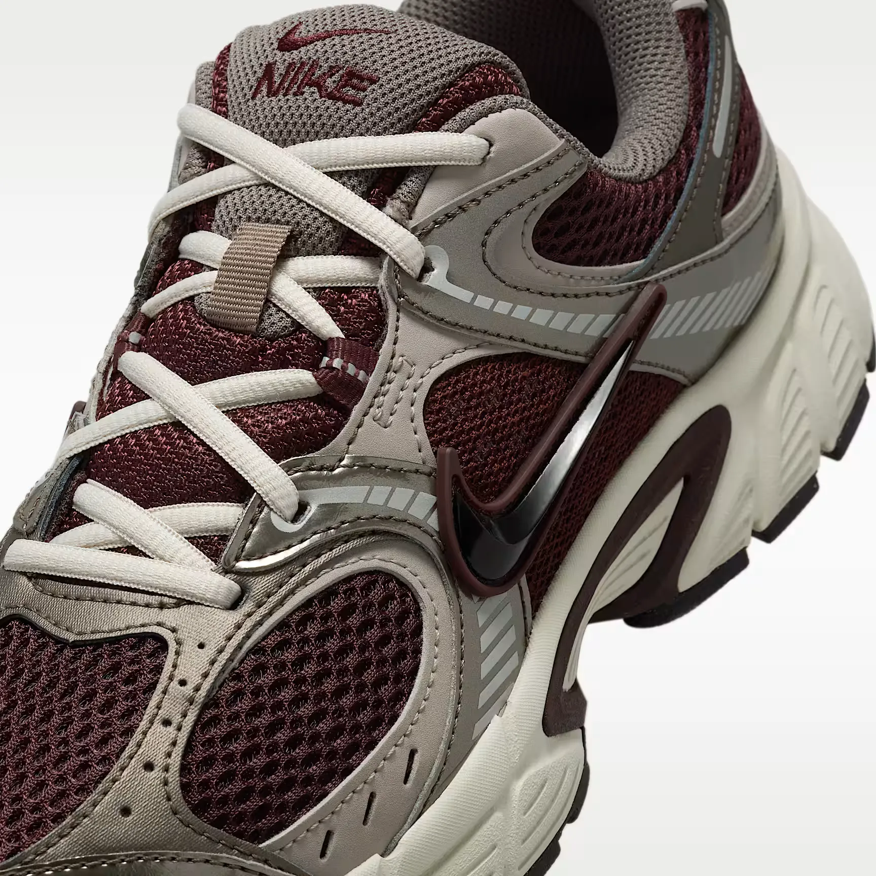 000000_Nike-V5-RNR-WMNS_Burgundy-Crush-College-Grey_HQ7901-602_img6