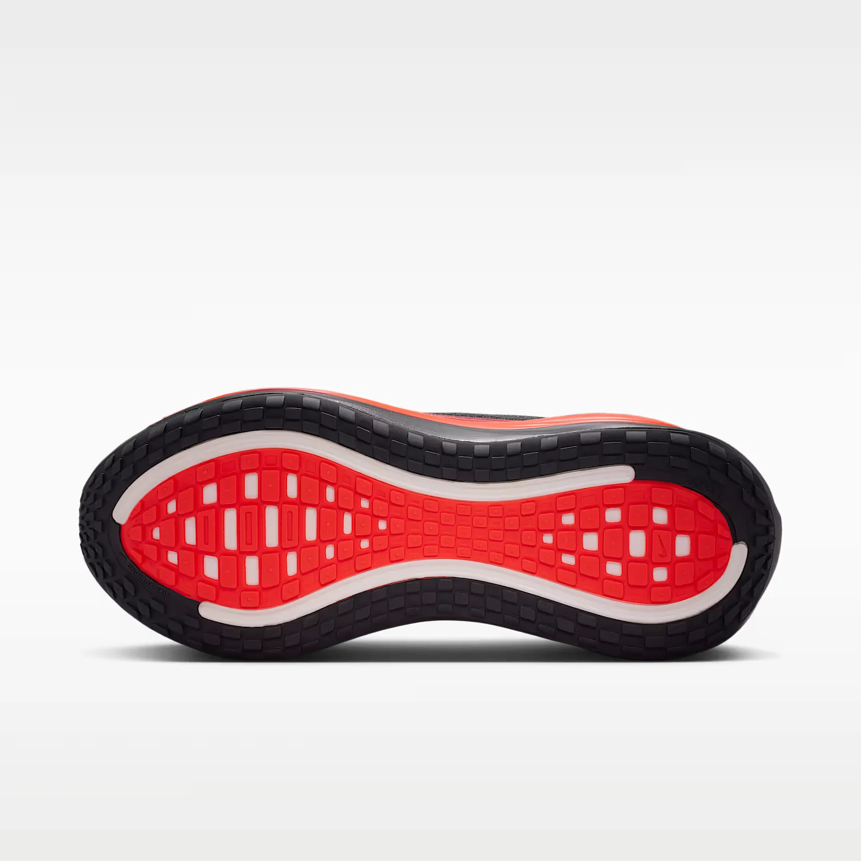 000000_Nike-Vomero-Plus_Anthracite-Black-Bright-Crimson_HV8150-017_img1