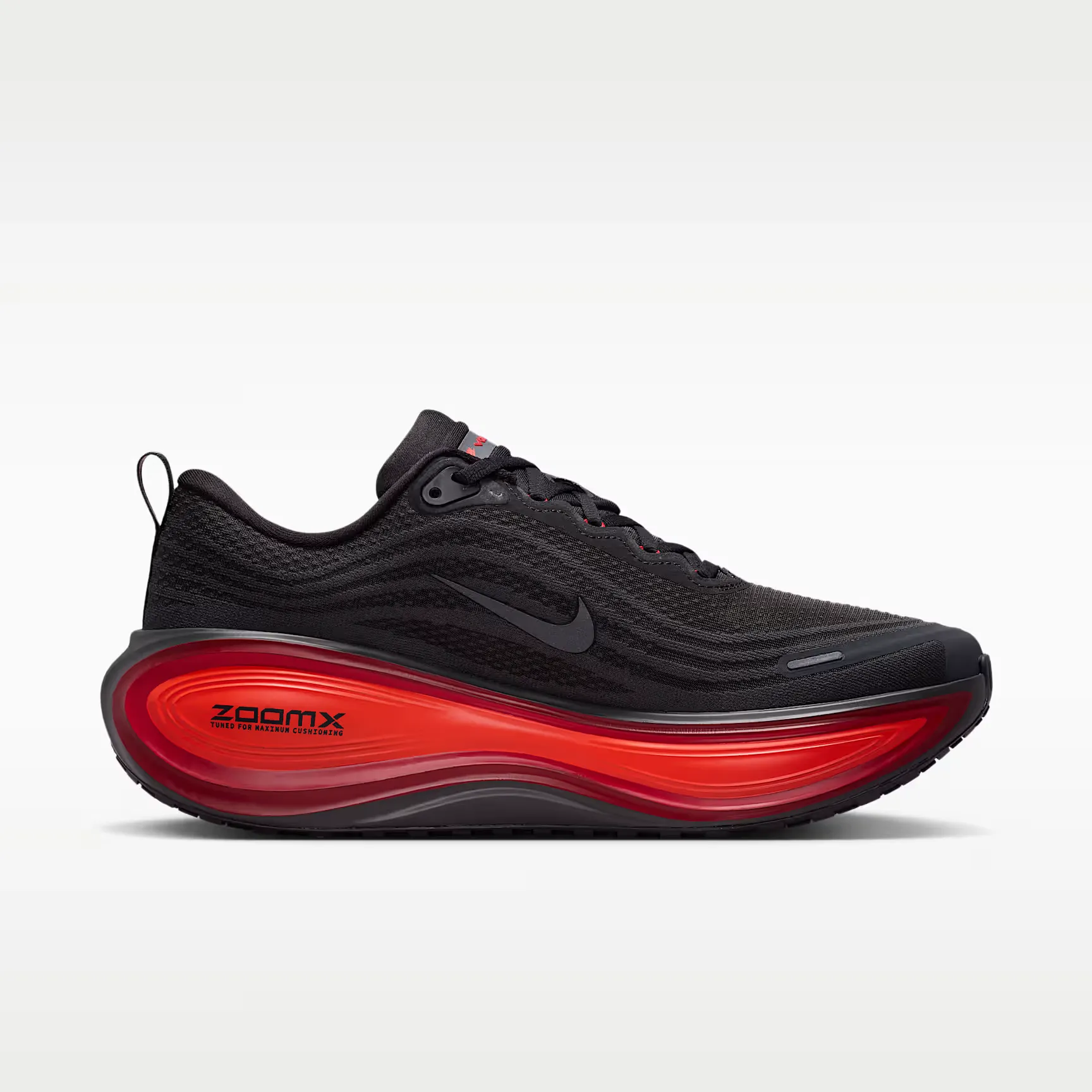 000000_Nike-Vomero-Plus_Anthracite-Black-Bright-Crimson_HV8150-017_img2