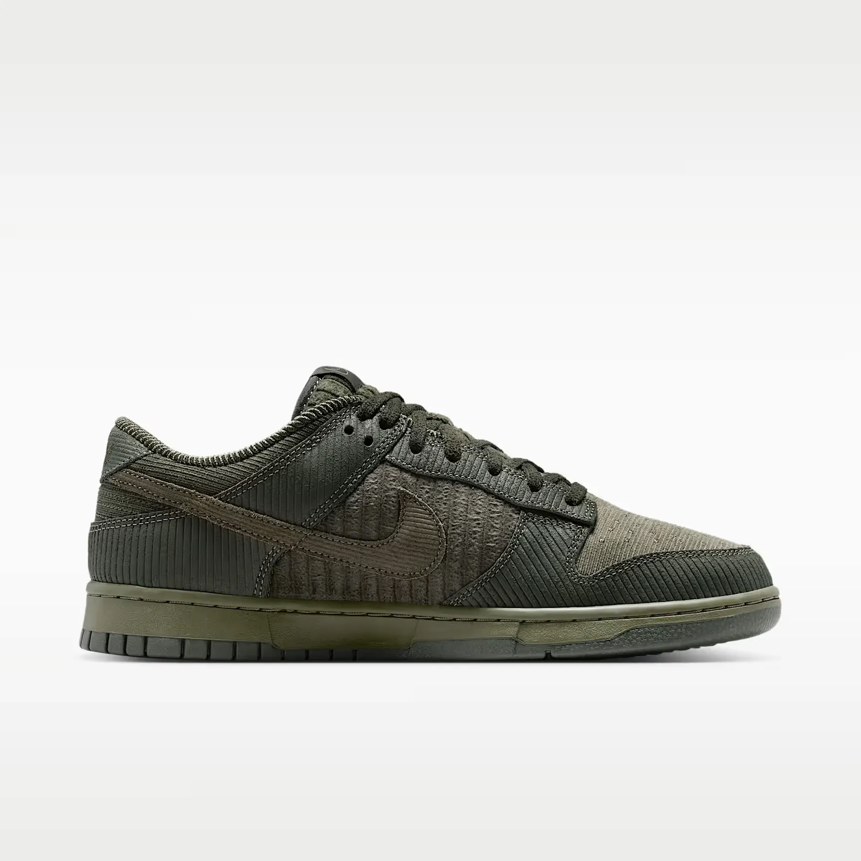 000000_Nike-Dunk-Low-Retro-Premium_Cargo-Khaki_IB7746-300_img2