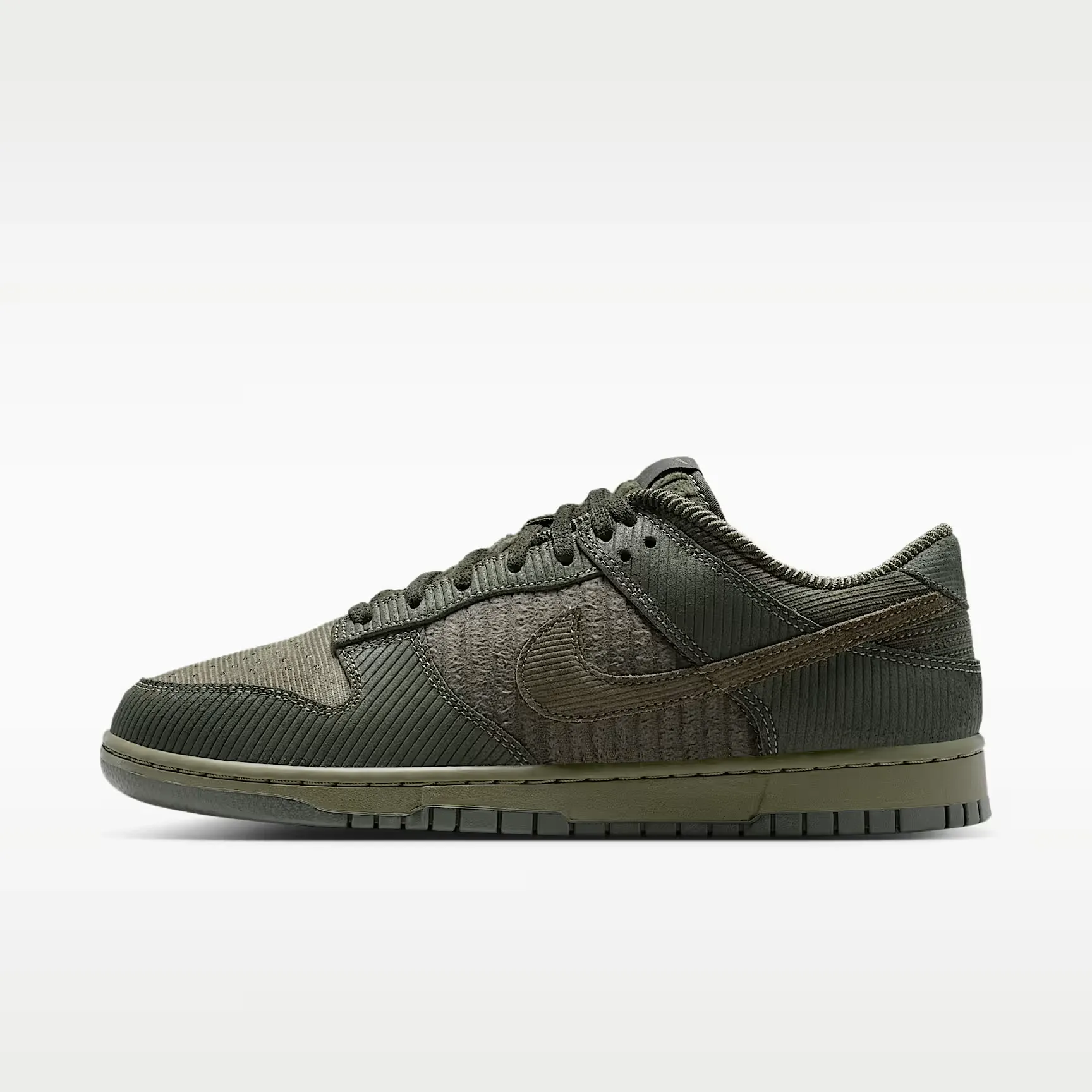 000000_Nike-Dunk-Low-Retro-Premium_Cargo-Khaki_IB7746-300_img0