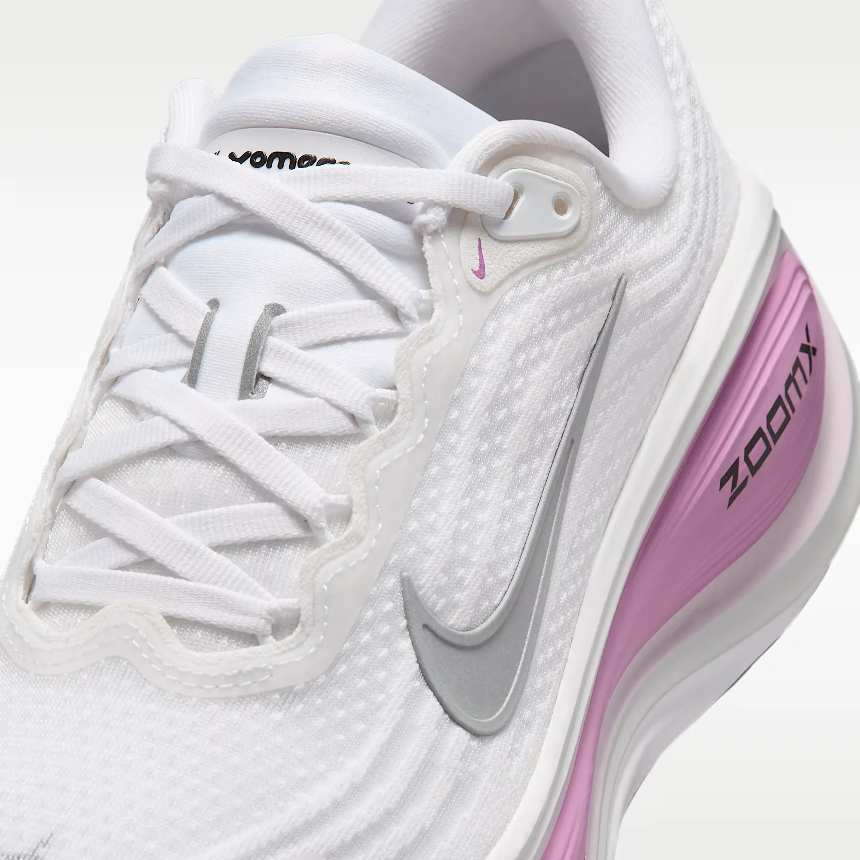 000000_Nike-Vomero-Plus-WMNS_White-Bleached-Lilac_HV8154-110_img6