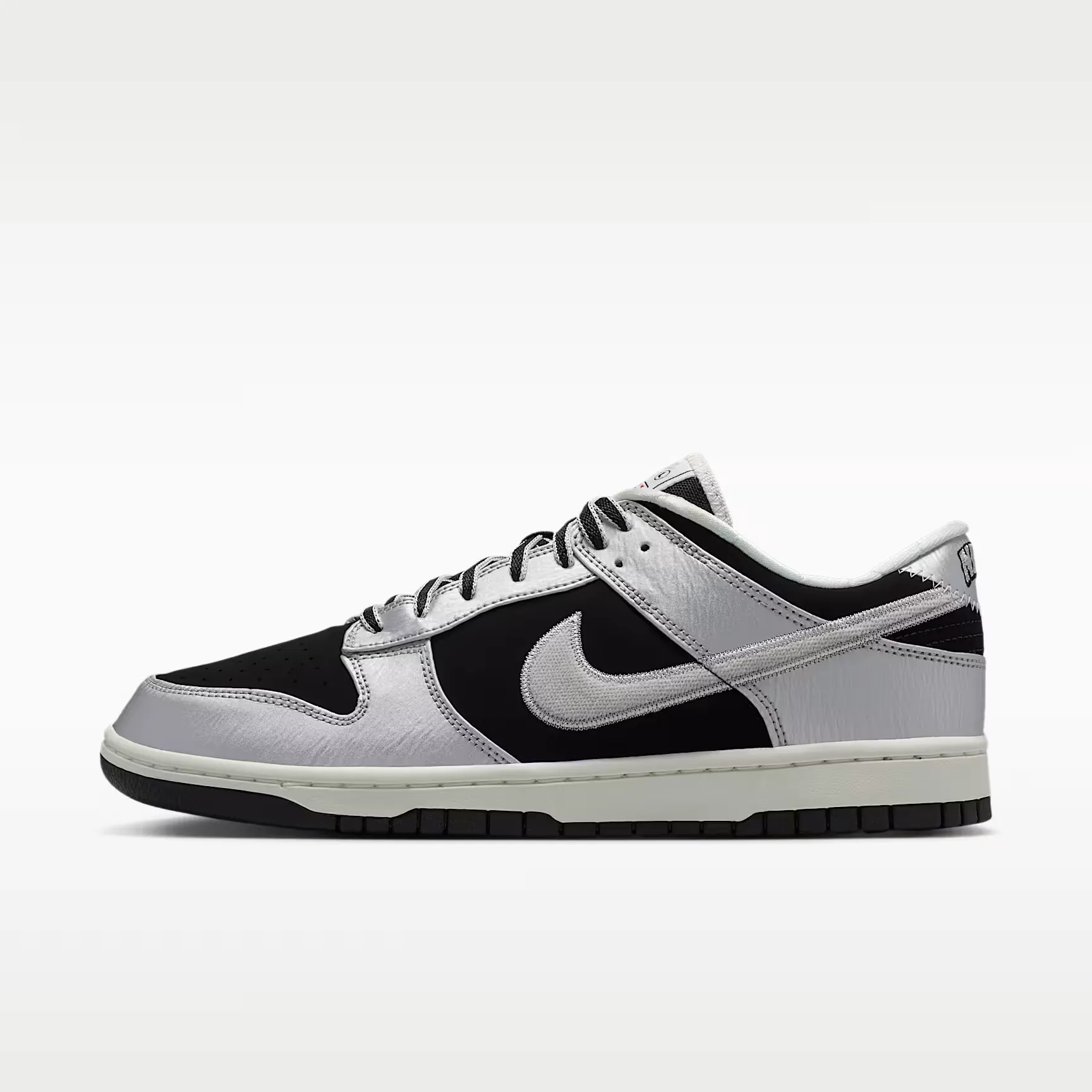 000000_Nike-Dunk-Low-Retro_Metallic-Silver-Black_IM4413-001_img0