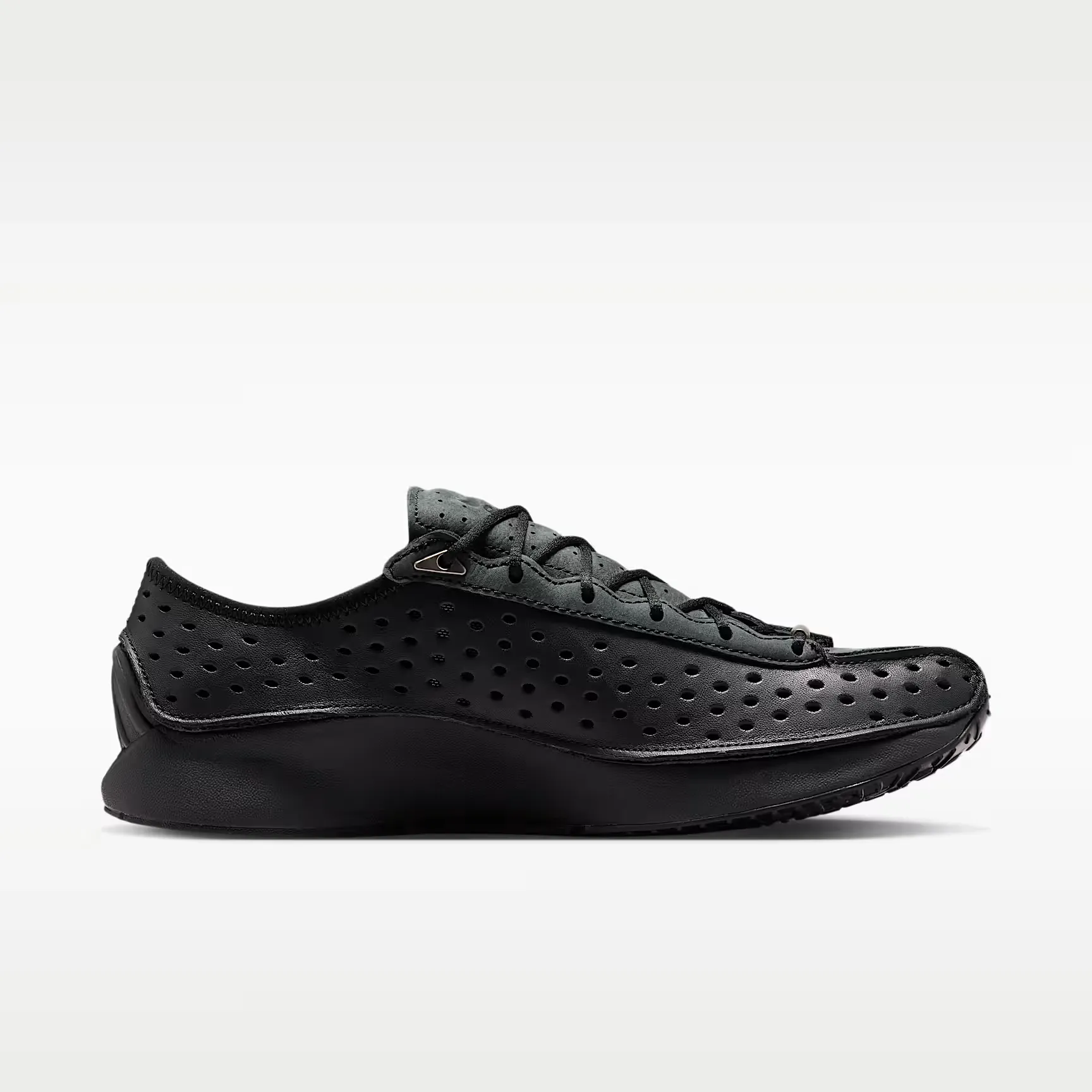000000_Nike-Air-Superfly-WMNS_Triple-Black_II5345-001_img2