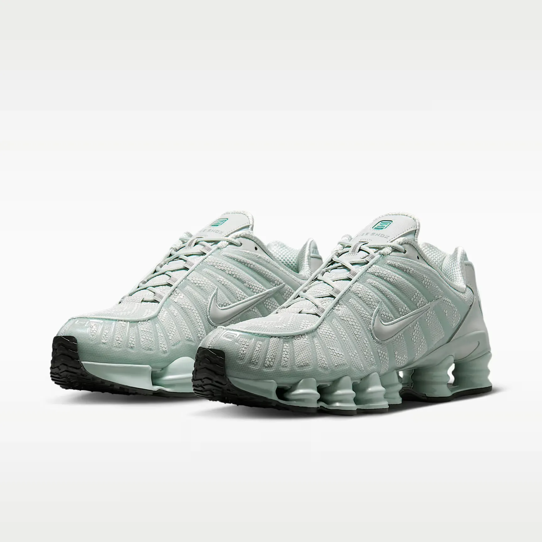 000000_Nike-Shox-TL_Light-Silver-Newsprint_IM4687-002_img4