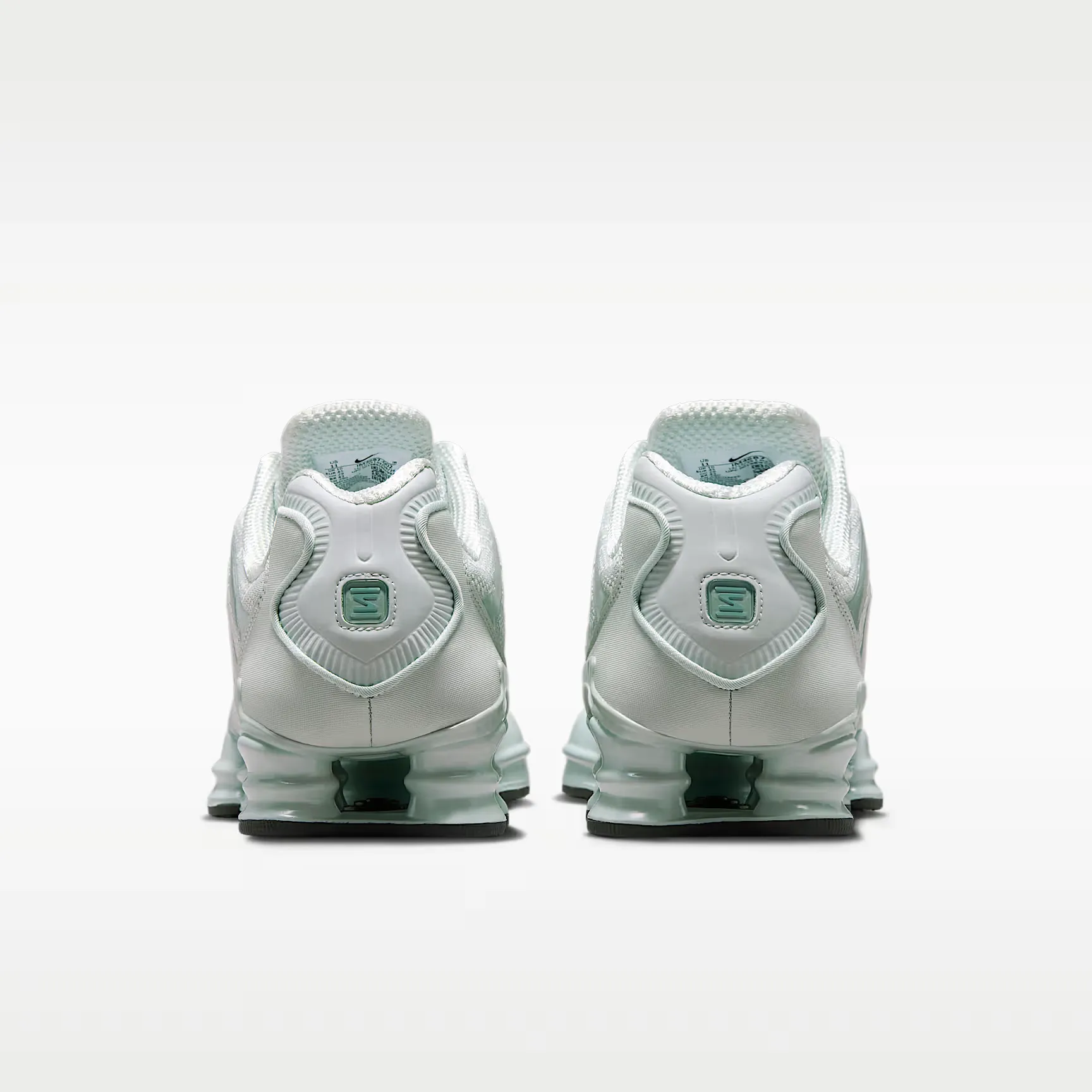 000000_Nike-Shox-TL_Light-Silver-Newsprint_IM4687-002_img5