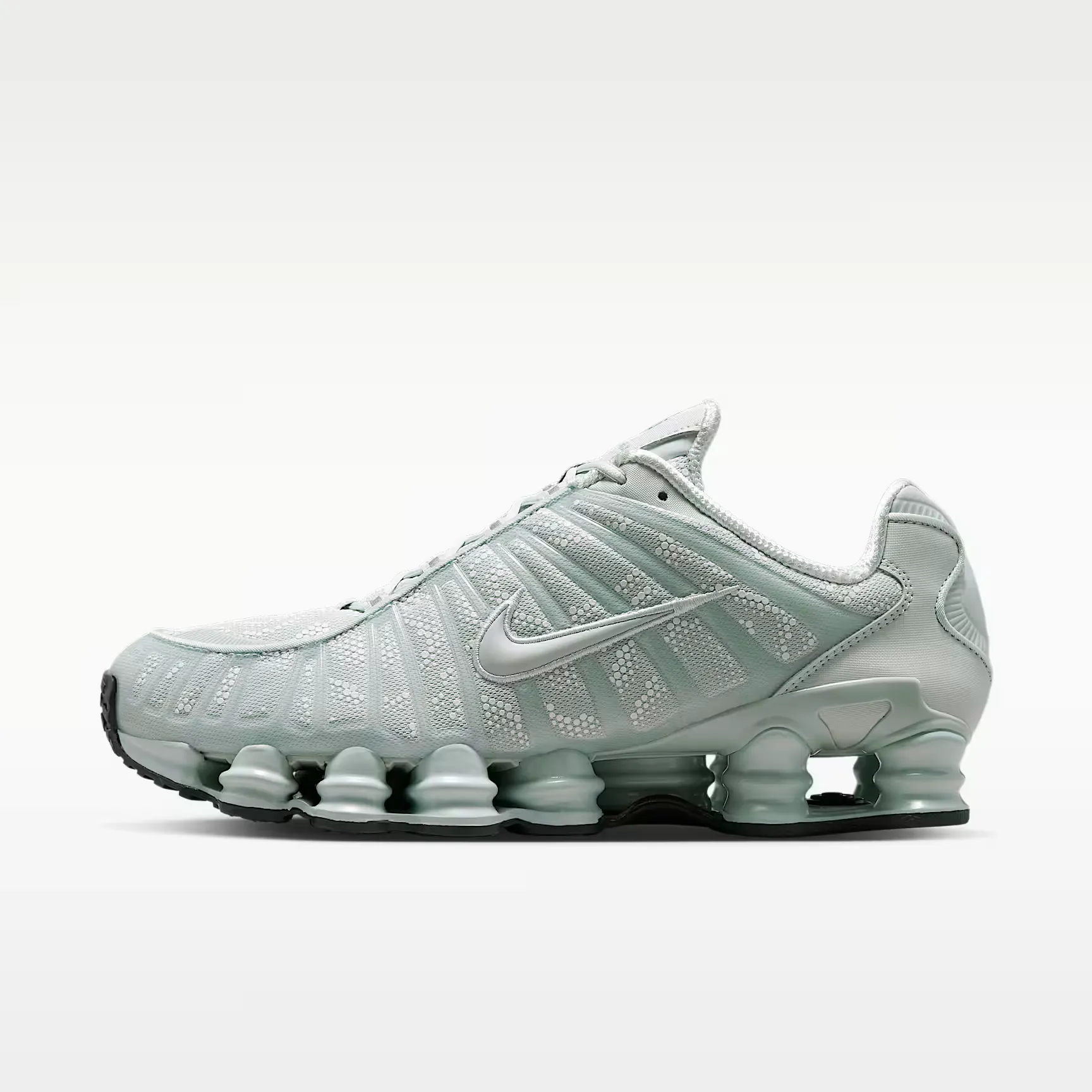 000000_Nike-Shox-TL_Light-Silver-Newsprint_IM4687-002_img0