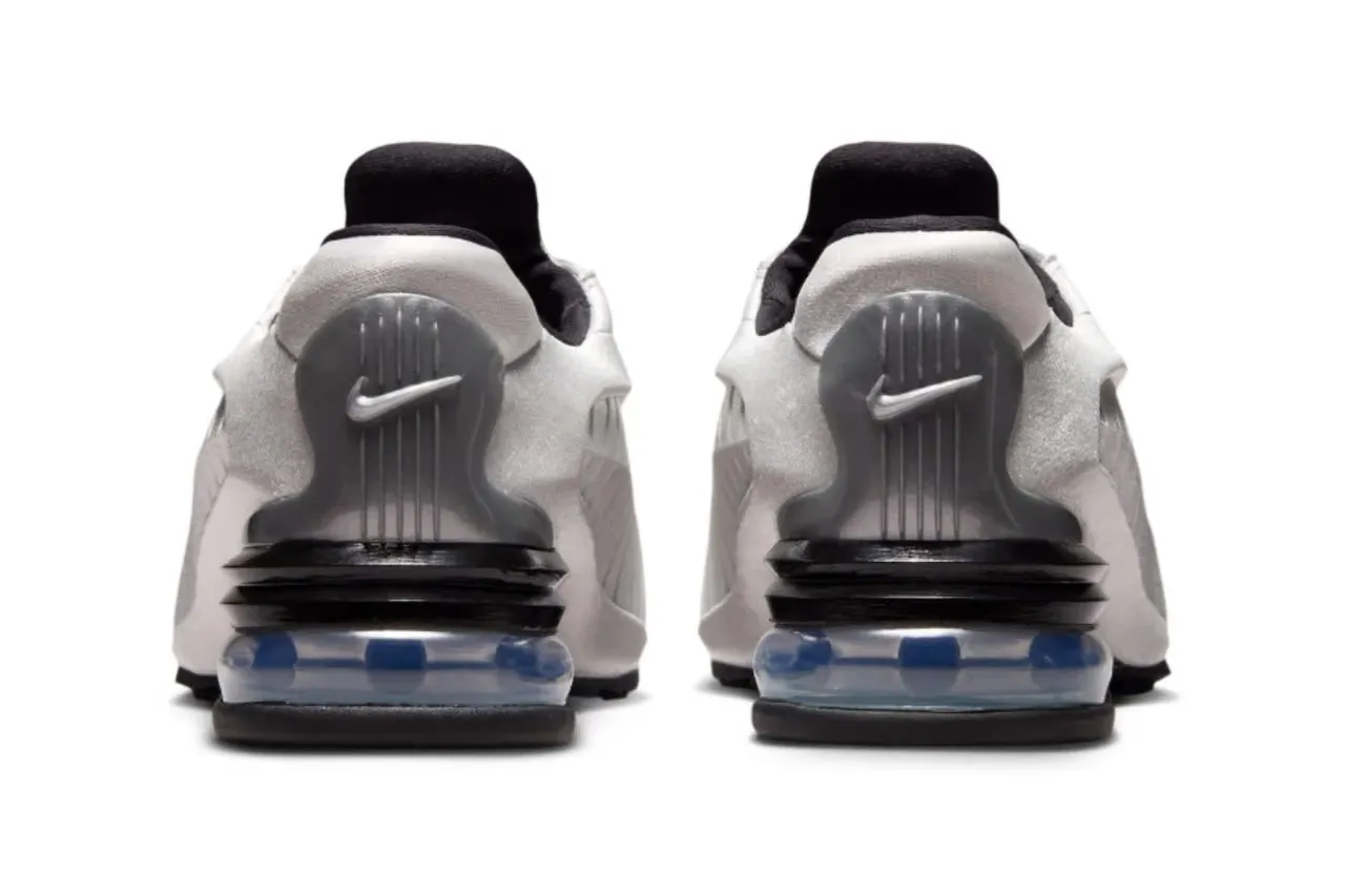 000000_Nike-Air-Max-Dolce-WMNS_Metallic-Silver-Black_IB4527-001_img5