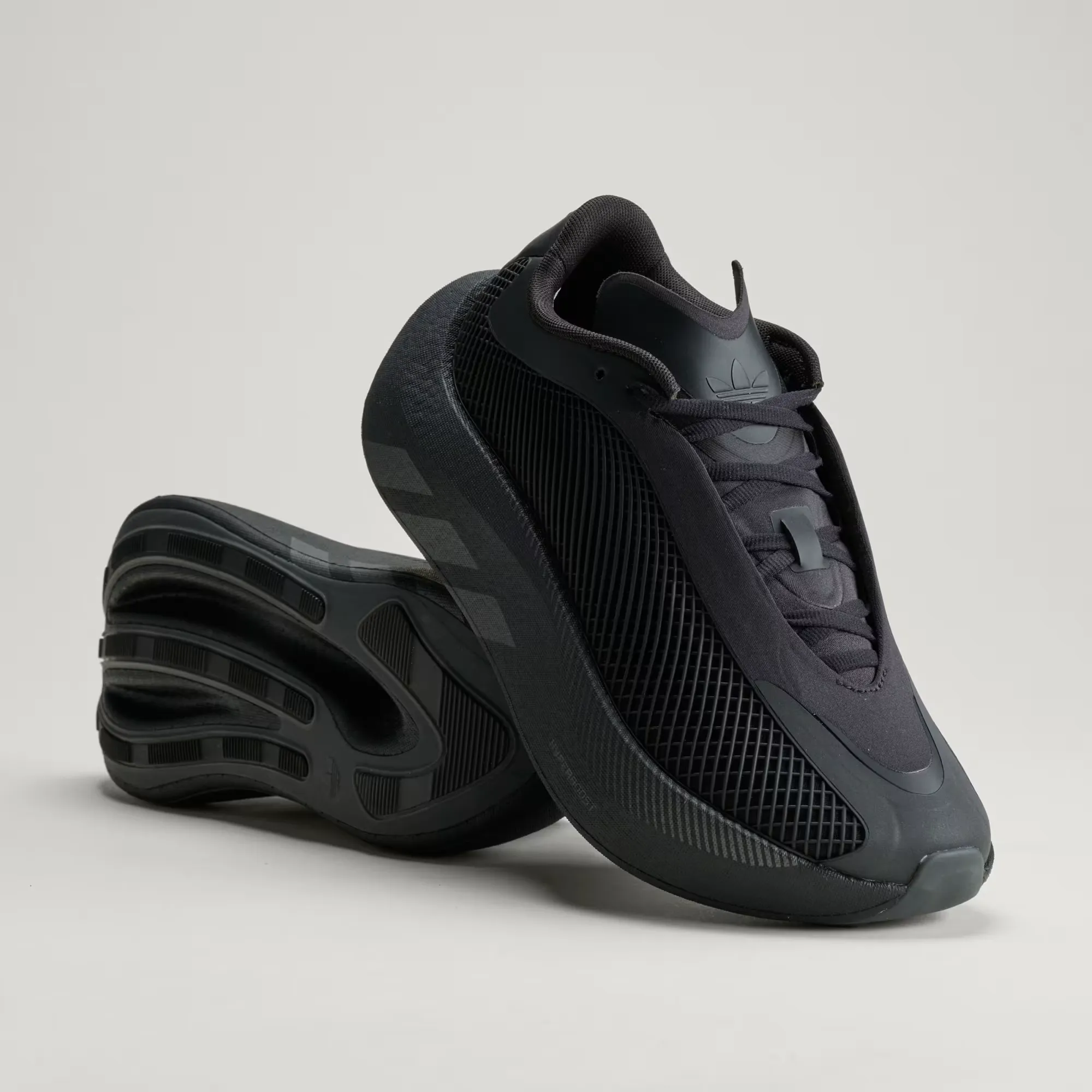 000000_adidas-Hyperboost-Euphoria_Triple-Black_LA6211_img0