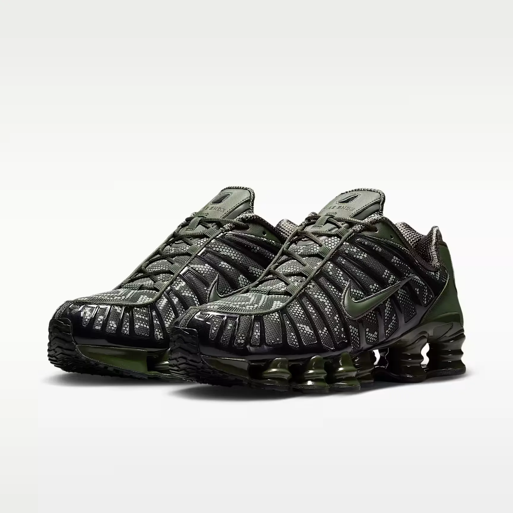 000000_Nike-Shox-TL_Newsprint-Black_IM4687-001_img4