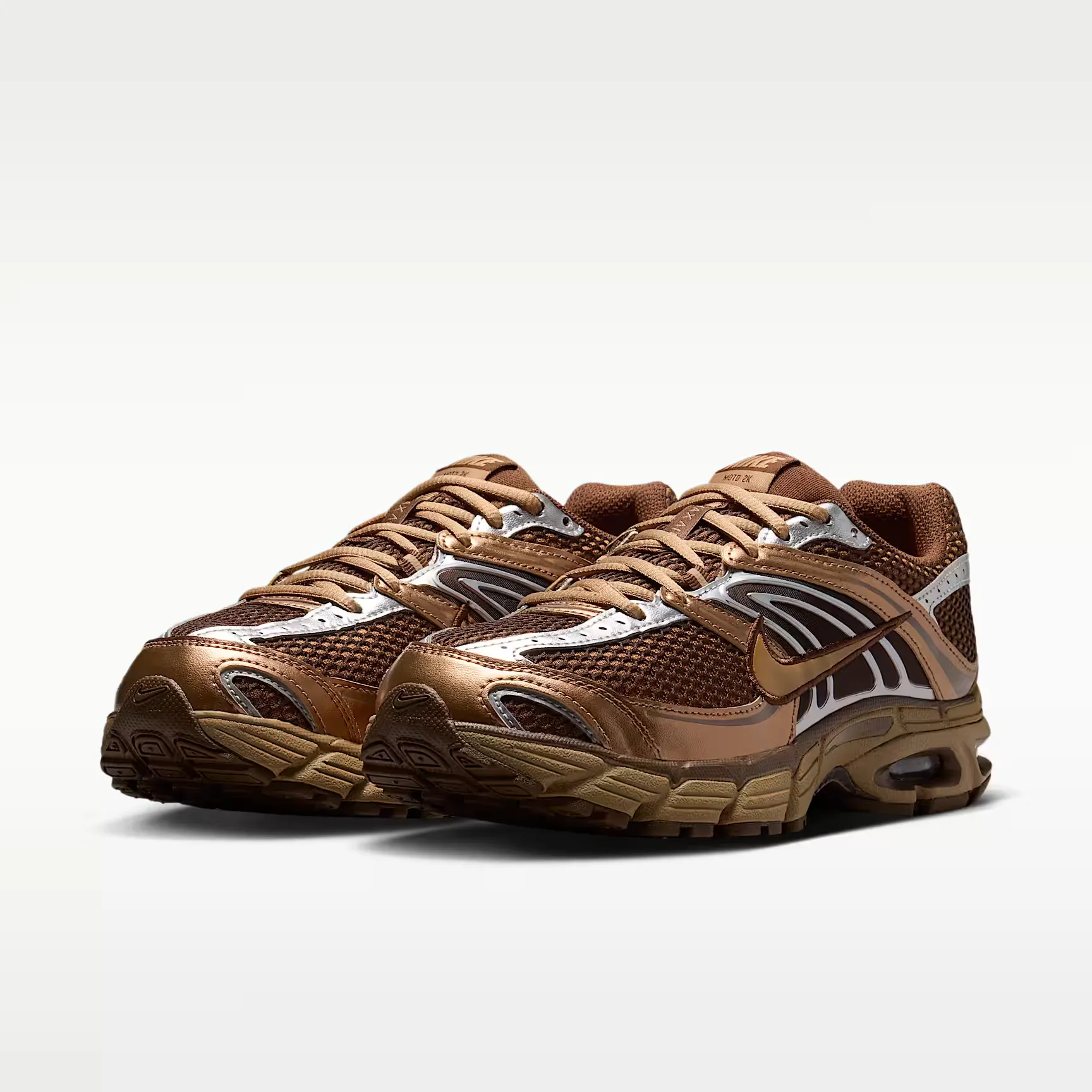 000000_Nike-Air-Max-Moto-2K-WMNS_Light-British-Tan-Cacao-Wow_HQ2056-202_img4