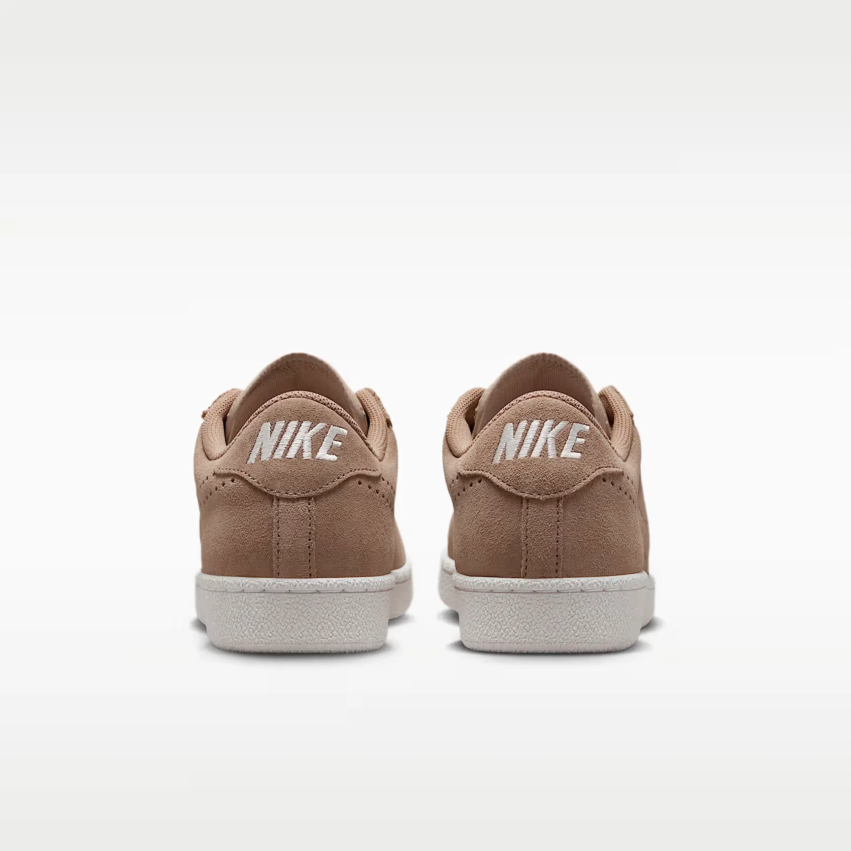 000000_Nike-Tennis-Classic-WMNS_British-Khaki-Sail_IQ7388-200_img5