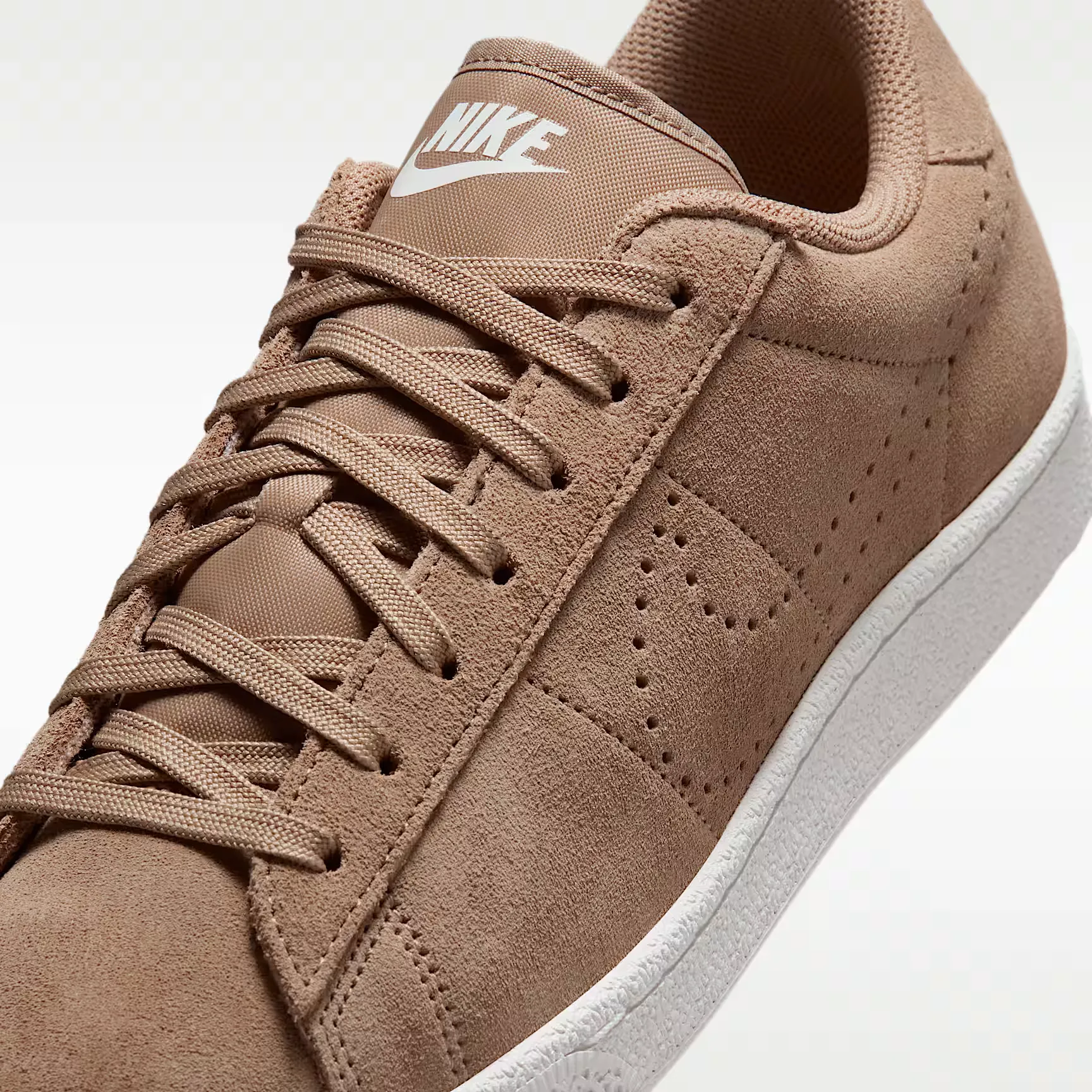 000000_Nike-Tennis-Classic-WMNS_British-Khaki-Sail_IQ7388-200_img6
