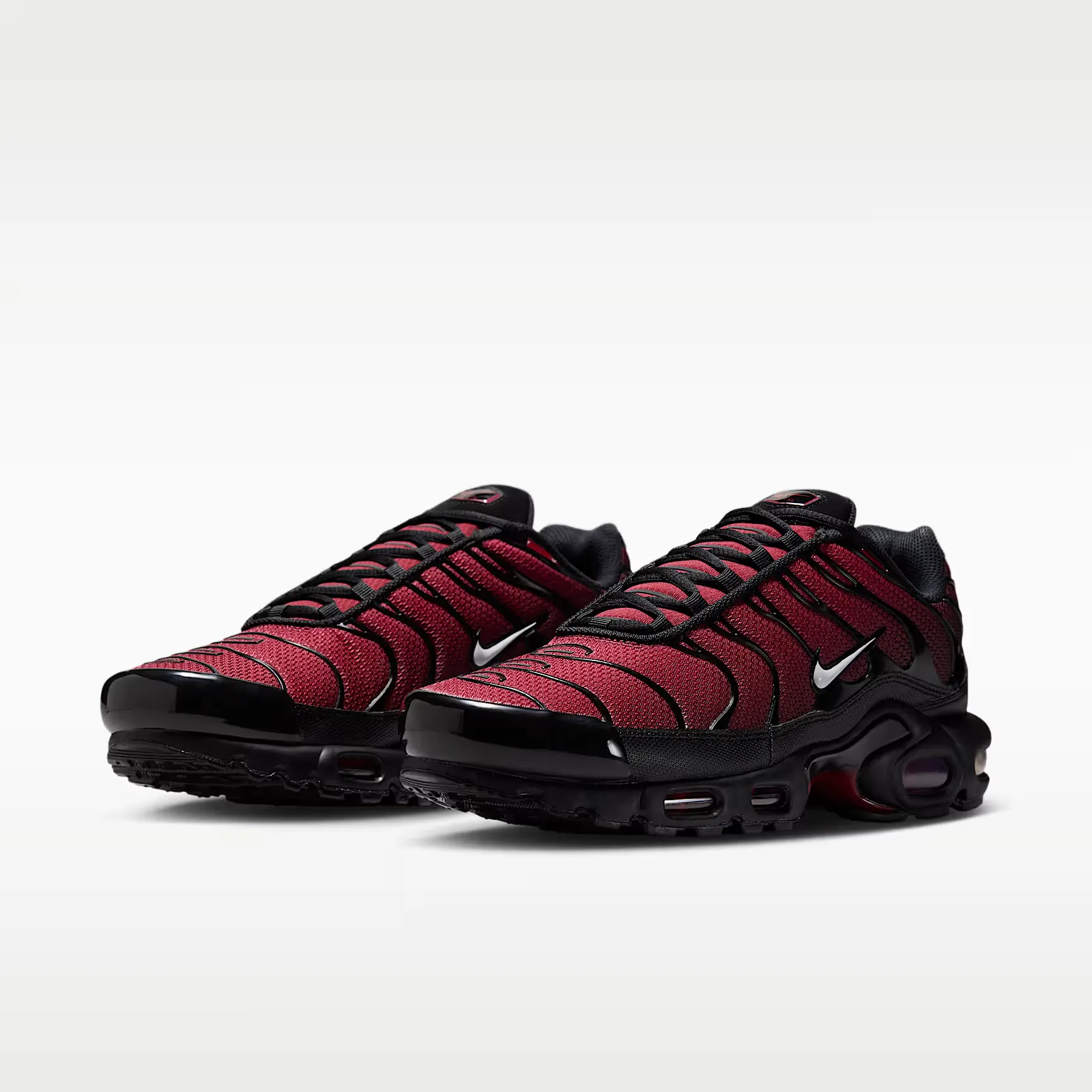 000000_Nike-Air-Max-Plus_Tough-Red-Black_DM0032-601_img4