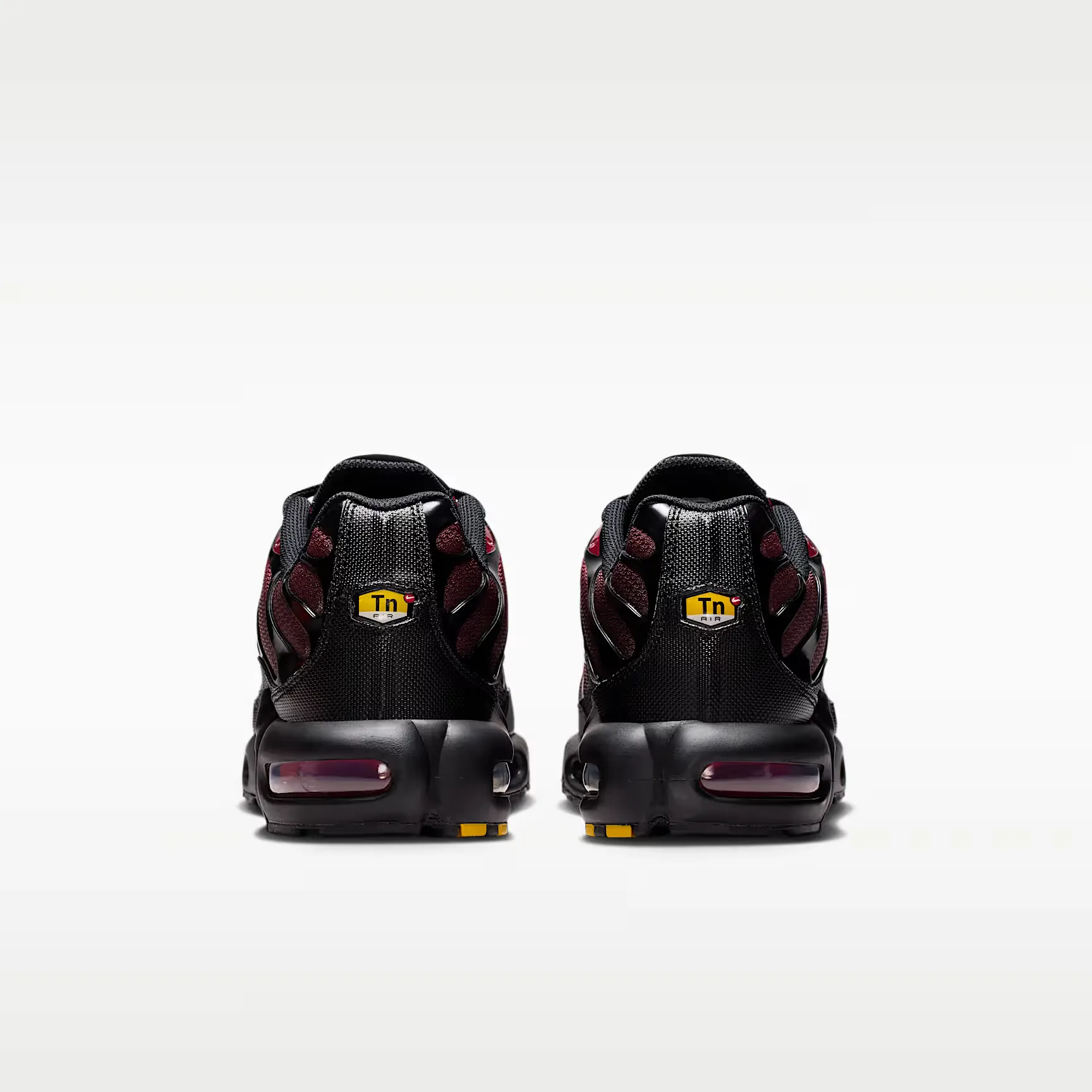 000000_Nike-Air-Max-Plus_Tough-Red-Black_DM0032-601_img5