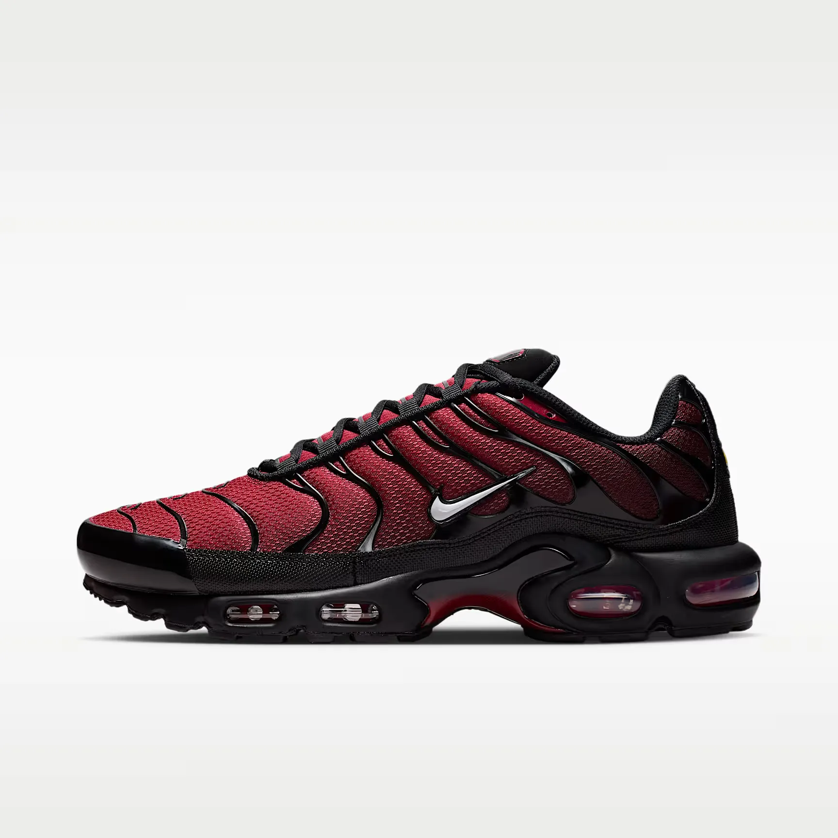 000000_Nike-Air-Max-Plus_Tough-Red-Black_DM0032-601_img0