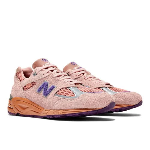 BF957F_Salehe-Bembury-x-New-Balance-990V2_SAND-BE-THE-TIME_M990SB2_img0