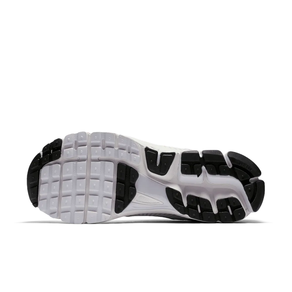 DBDBDB_Nike-Zoom-Vomero-5-SP_VAST-GREY_BV1358-001_img1