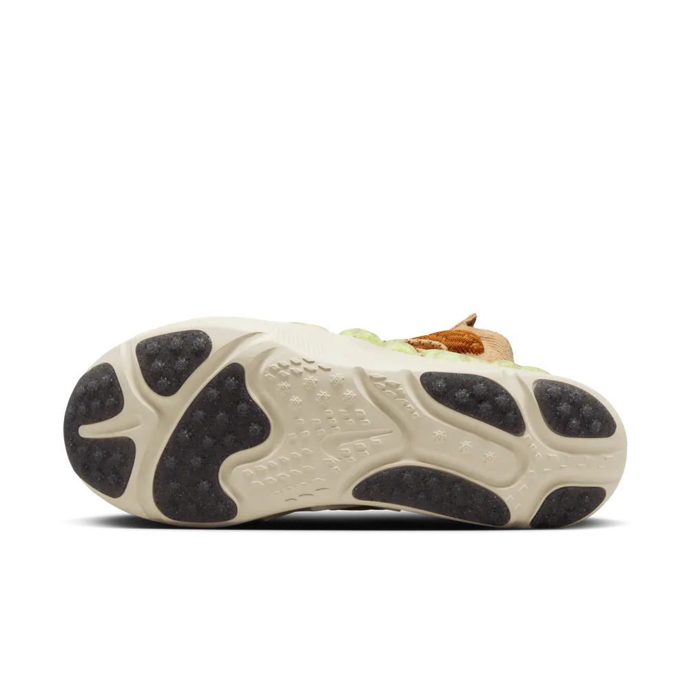 C6AD84_Nike-ISPA-Sense-Flyknit_SESAME_CW3203-200_img1