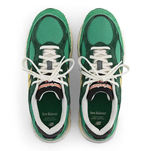 2F7E58_New-Balance-990V3-Made-In-USA_GREEN-GOLD_M990GG3_img1