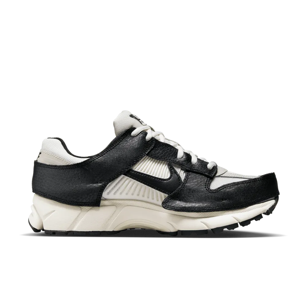 2F3133_Nike-Zoom-Vomero-5_TIMELESS_FJ5474-133_img2