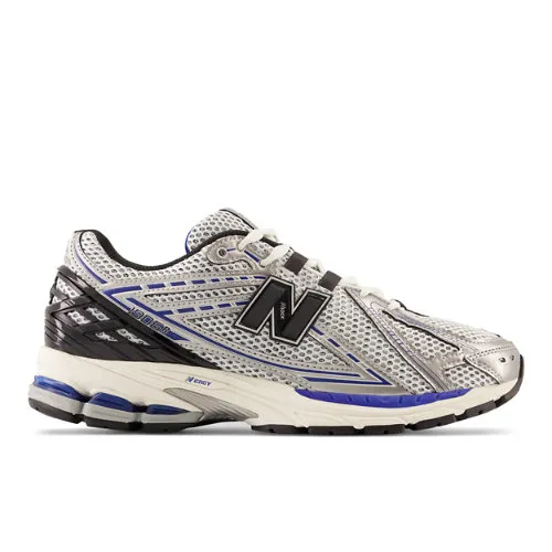 0A5388_New-Balance-1906R_SILVER-METALLIC_M1906RCD_img0