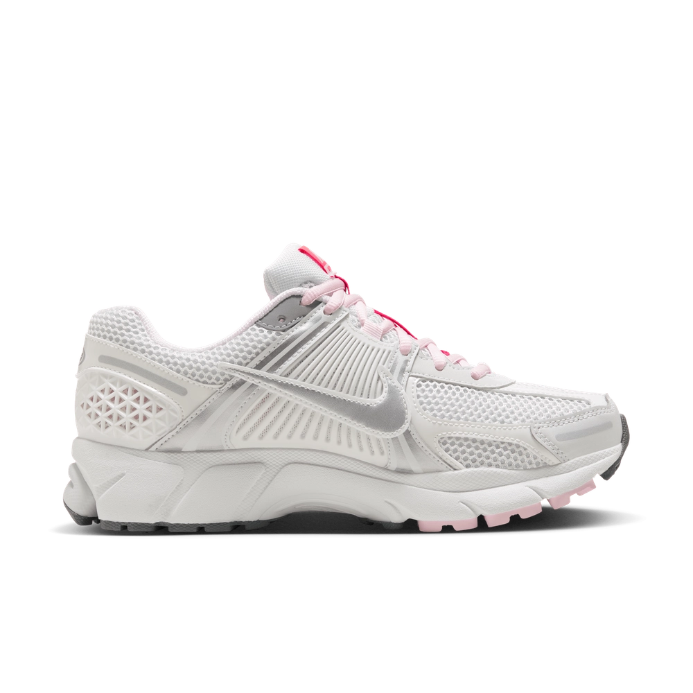 E3B6BF_Nike-Zoom-Vomero-5_White-Pink_FN3695-001_img2