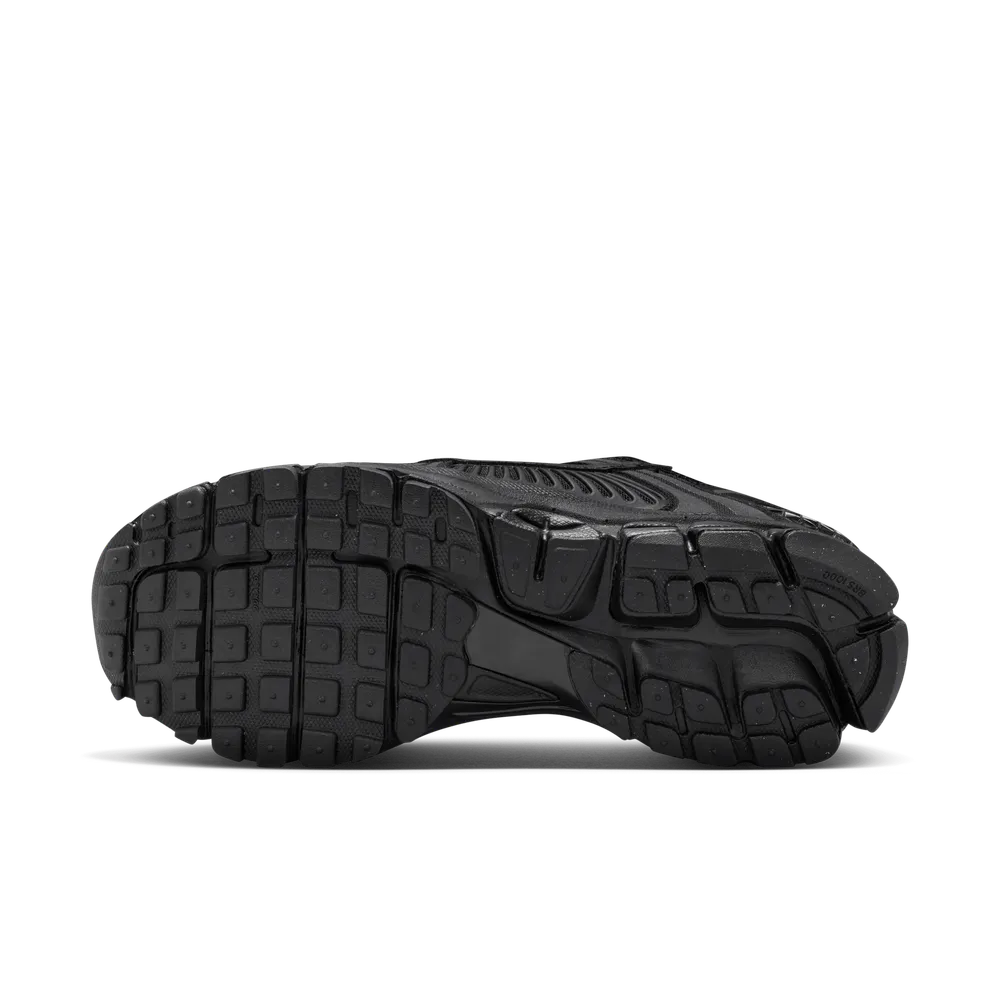 000000_Nike-Zoom-Vomero-5_TRIPLE-BLACK_BV1358-003_img1