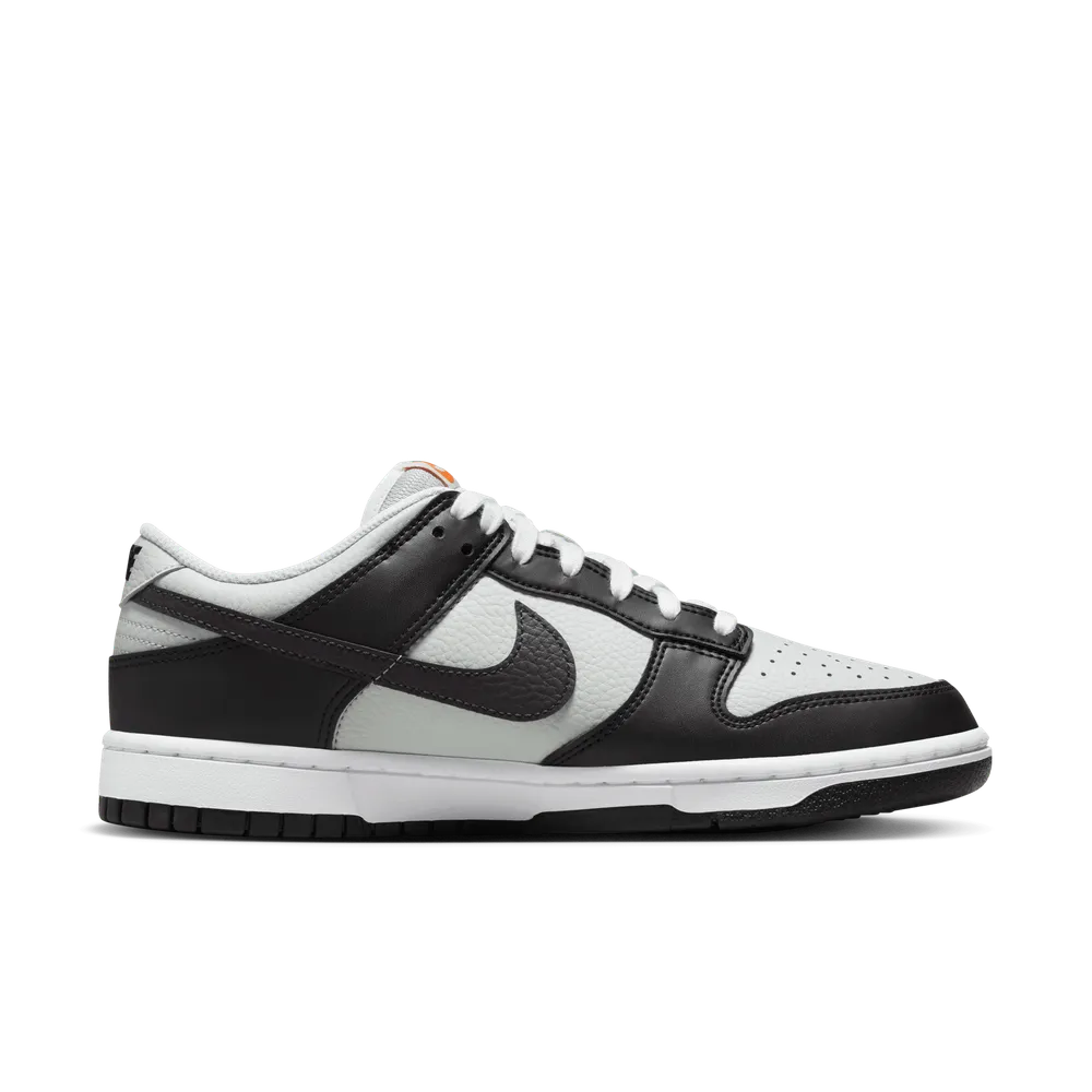 BC661B_Nike-Dunk-Low_BLACK-GREY-ORANGE_FN7808-001_img2